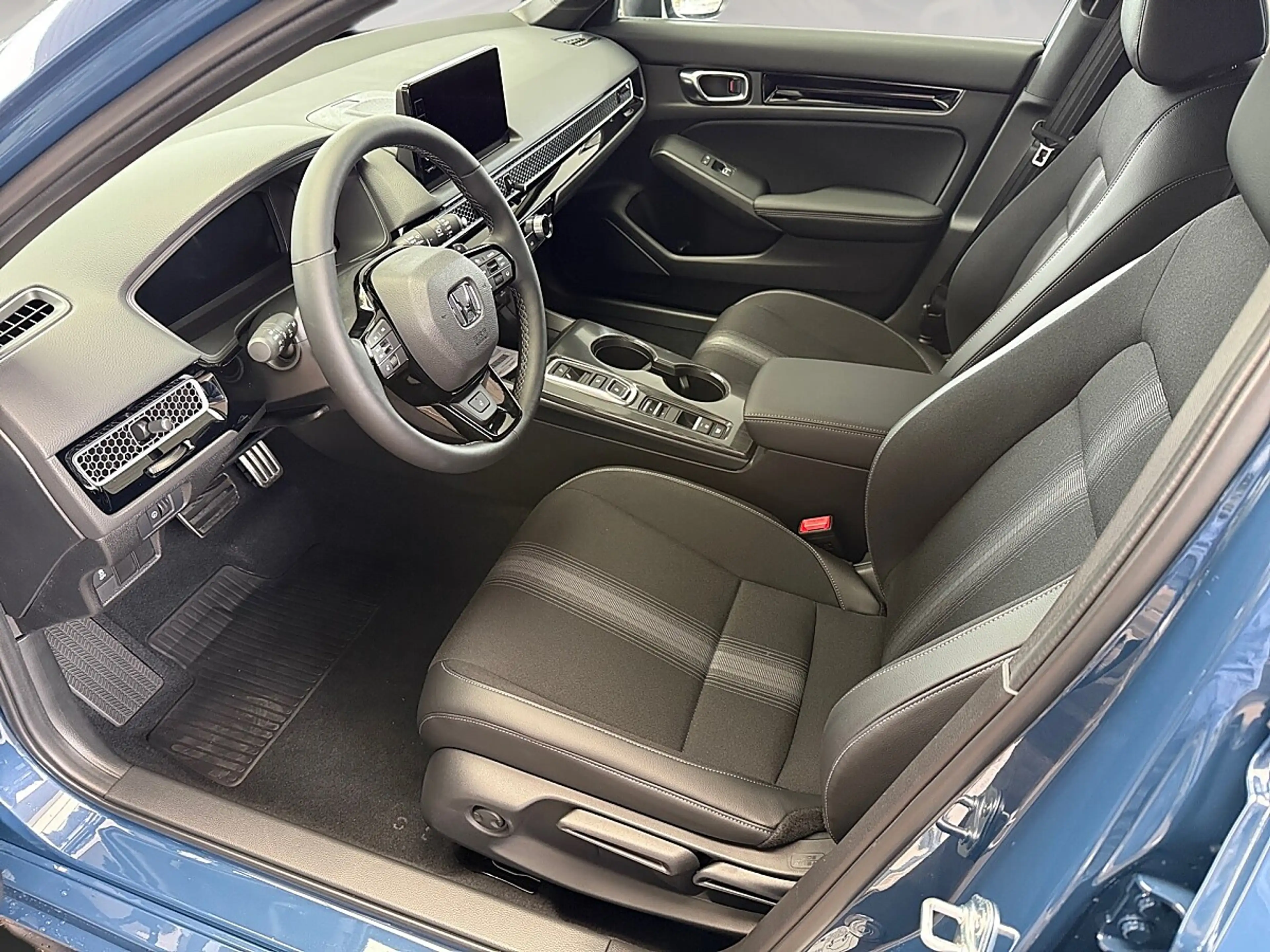 Honda Civic 2.0 i-MMD Hybrid Sport e-CVT Aut. — photo 10