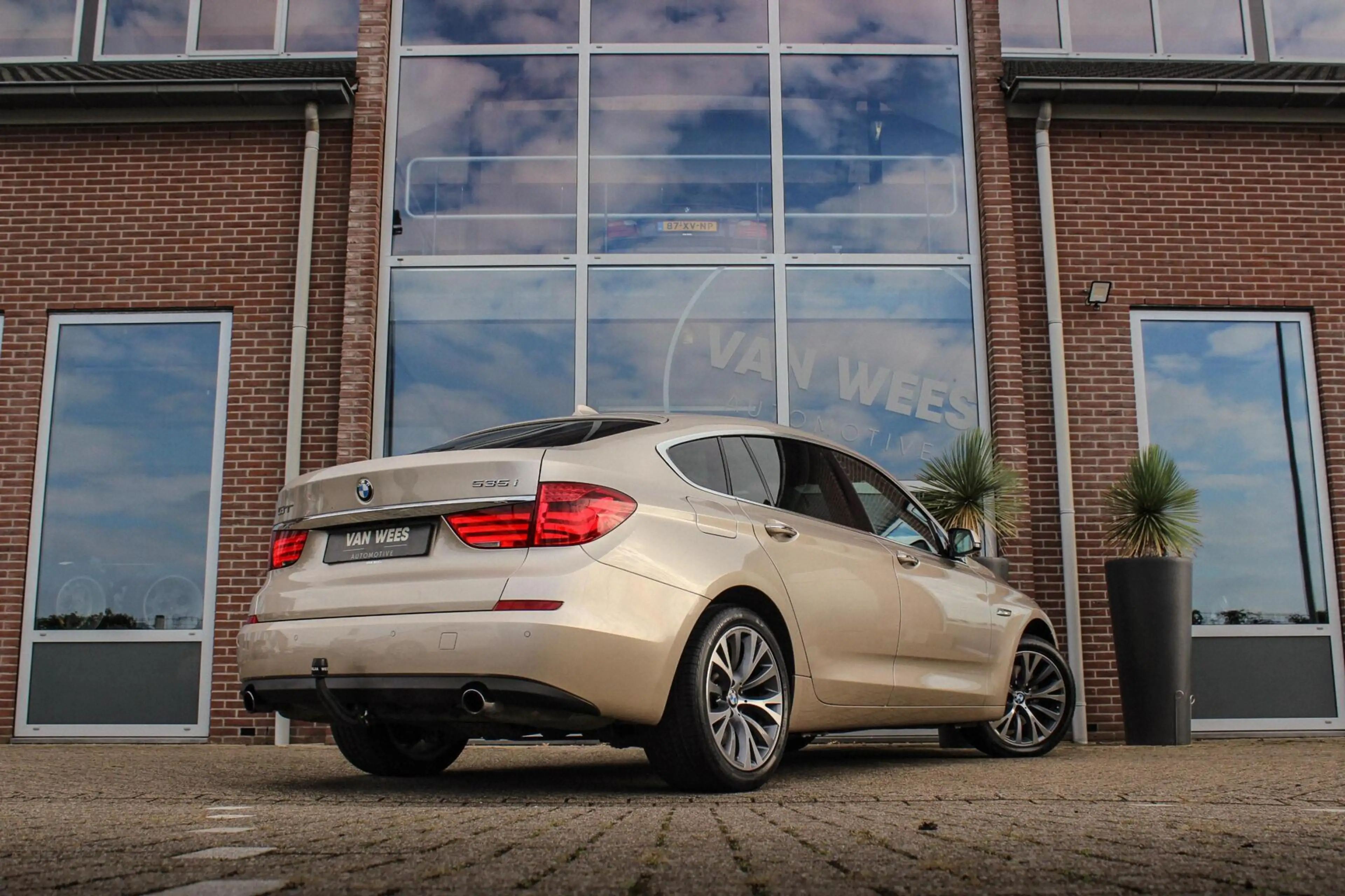 BMW 535 5-serie Gran Turismo 535i High Executive | Achtera — photo 5