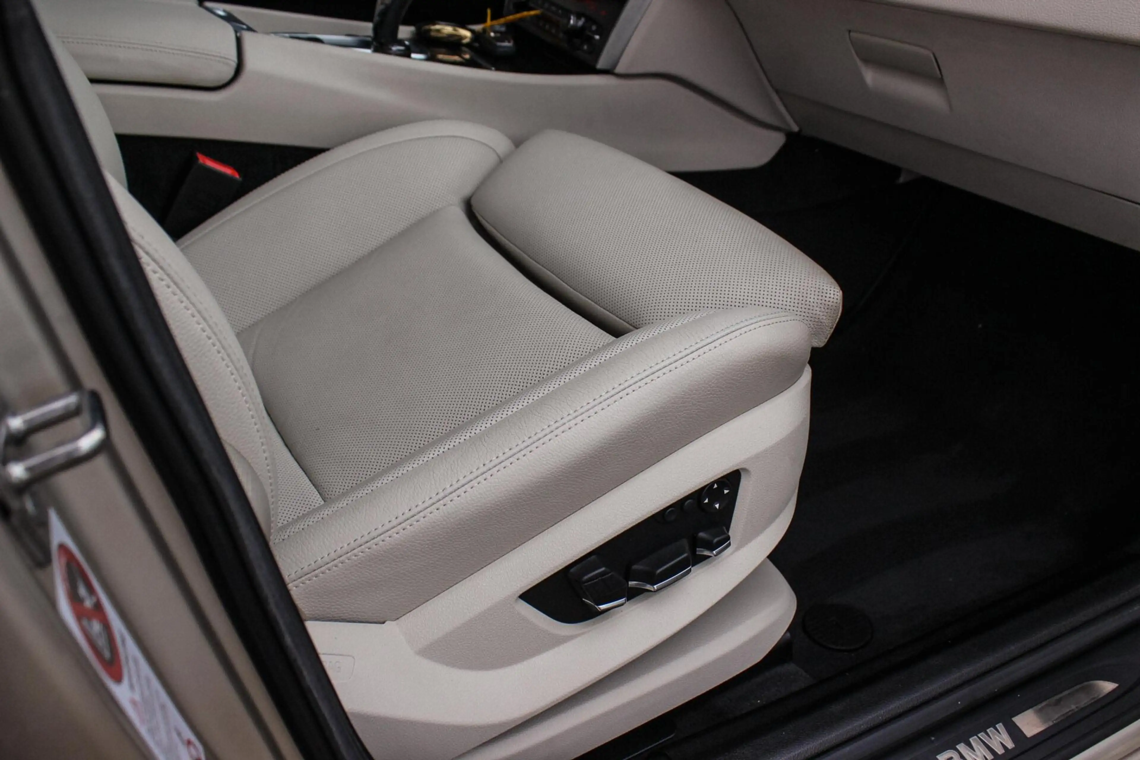 BMW 535 5-serie Gran Turismo 535i High Executive | Achtera — photo 17