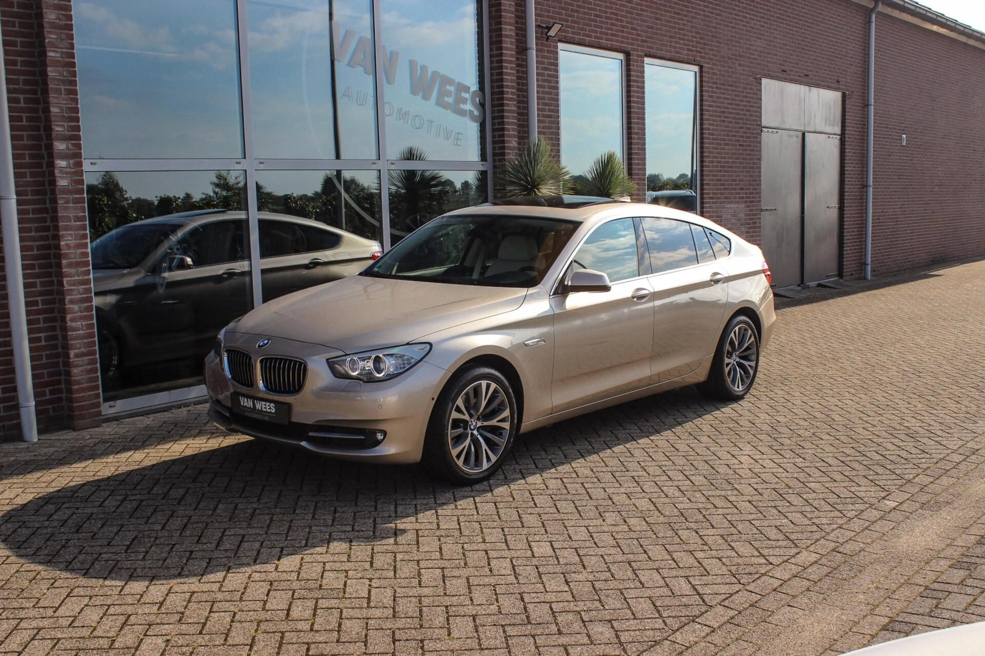BMW 535 5-serie Gran Turismo 535i High Executive | Achtera — photo 8