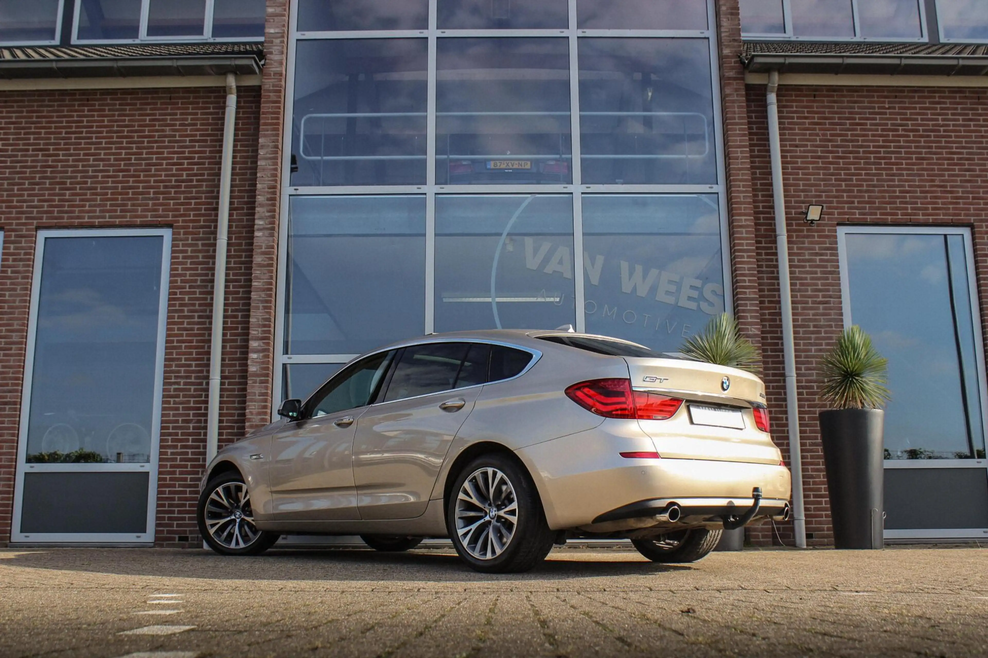 BMW 535 5-serie Gran Turismo 535i High Executive | Achtera — photo 4