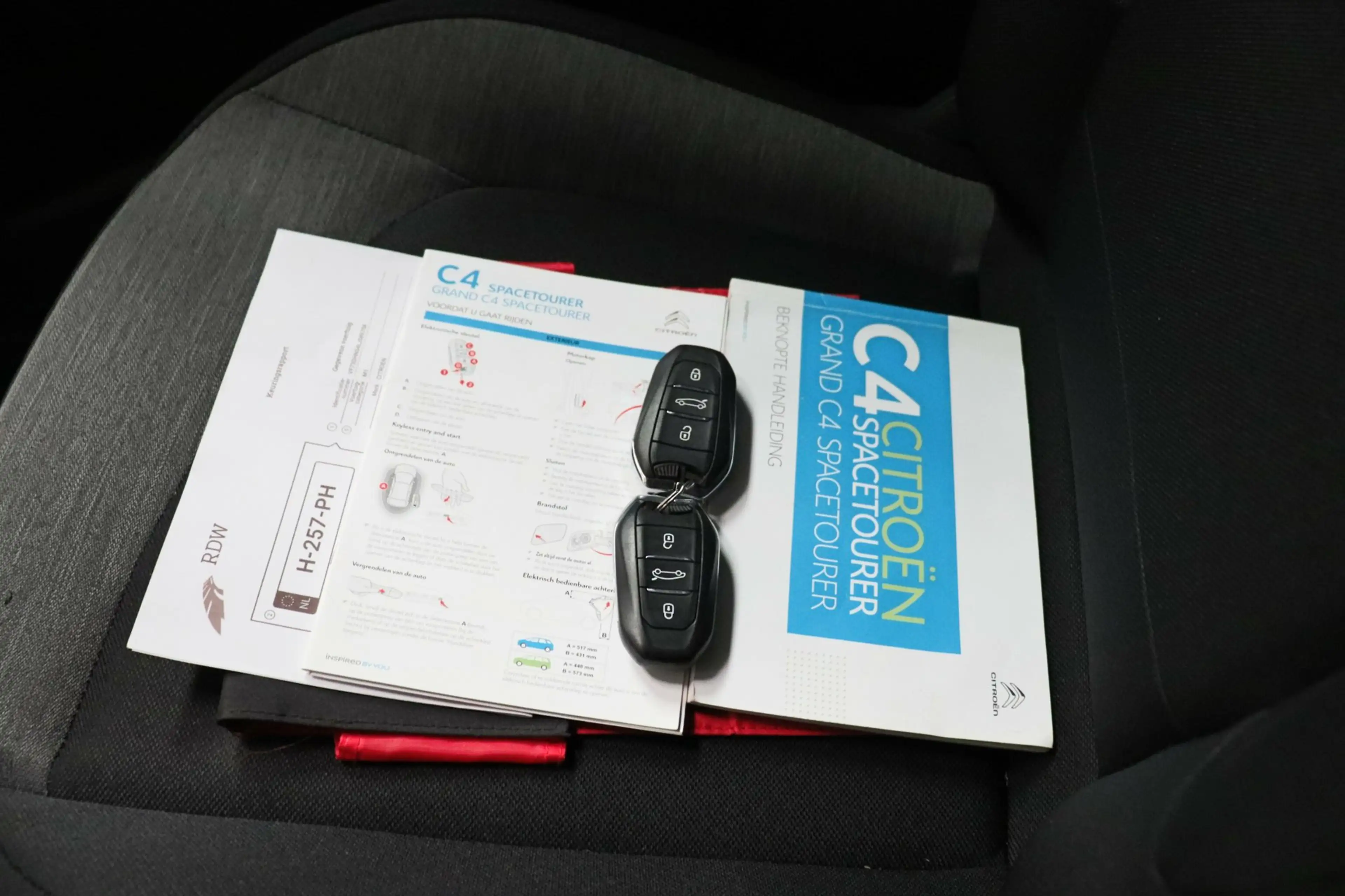 Citroen C4 SpaceTourer 1.2 PureTech Feel |NAP |Trekhaak | Camera | Keyles — photo 14