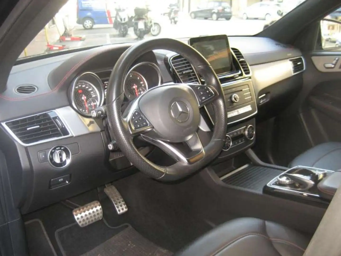 Mercedes-Benz GLE 350 D 4 MATIC COUPE' Siyah - 2