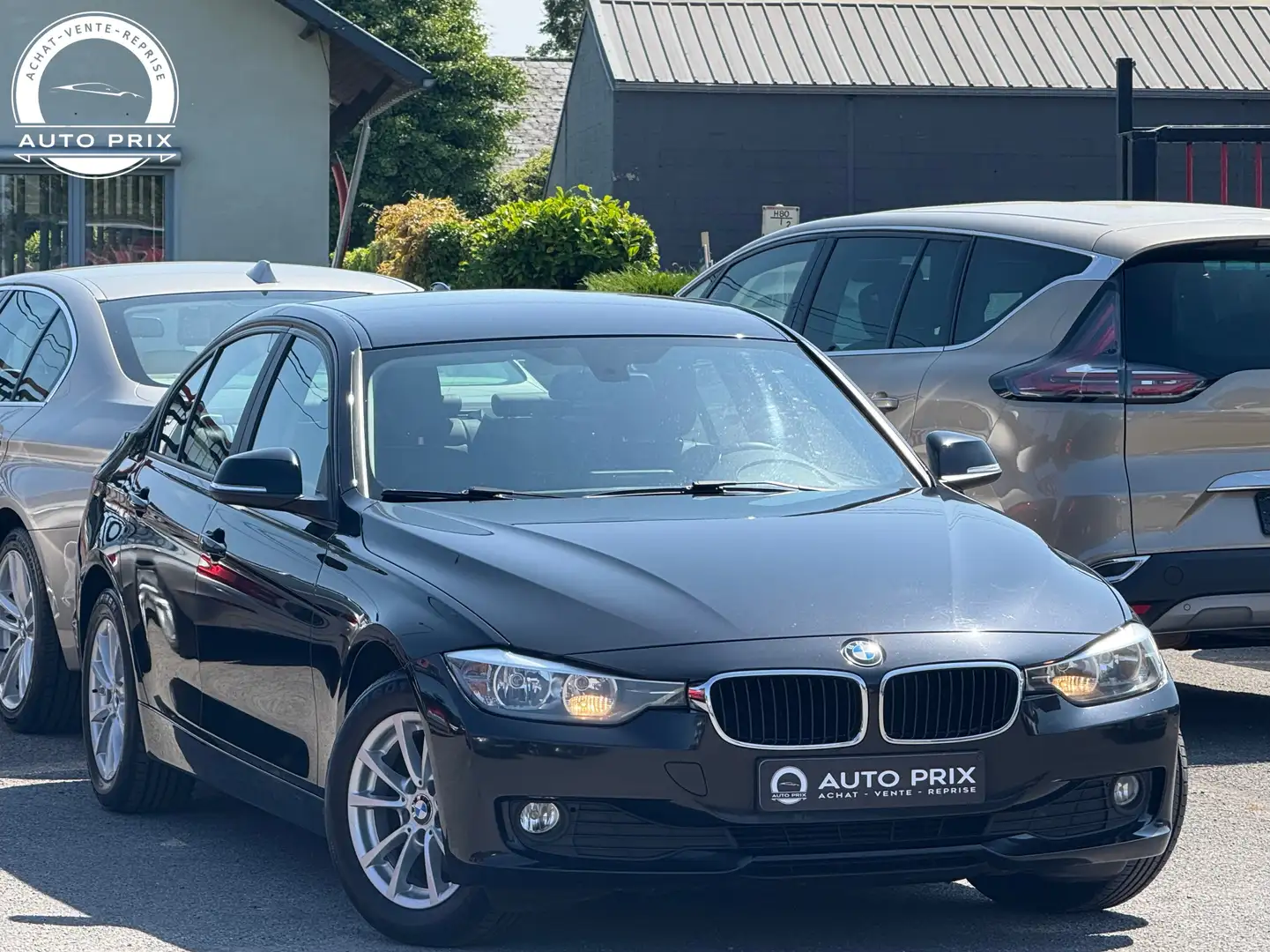 BMW 318 d Navi PDC Cuir Etat Neuf Euro 5b Noir - 2