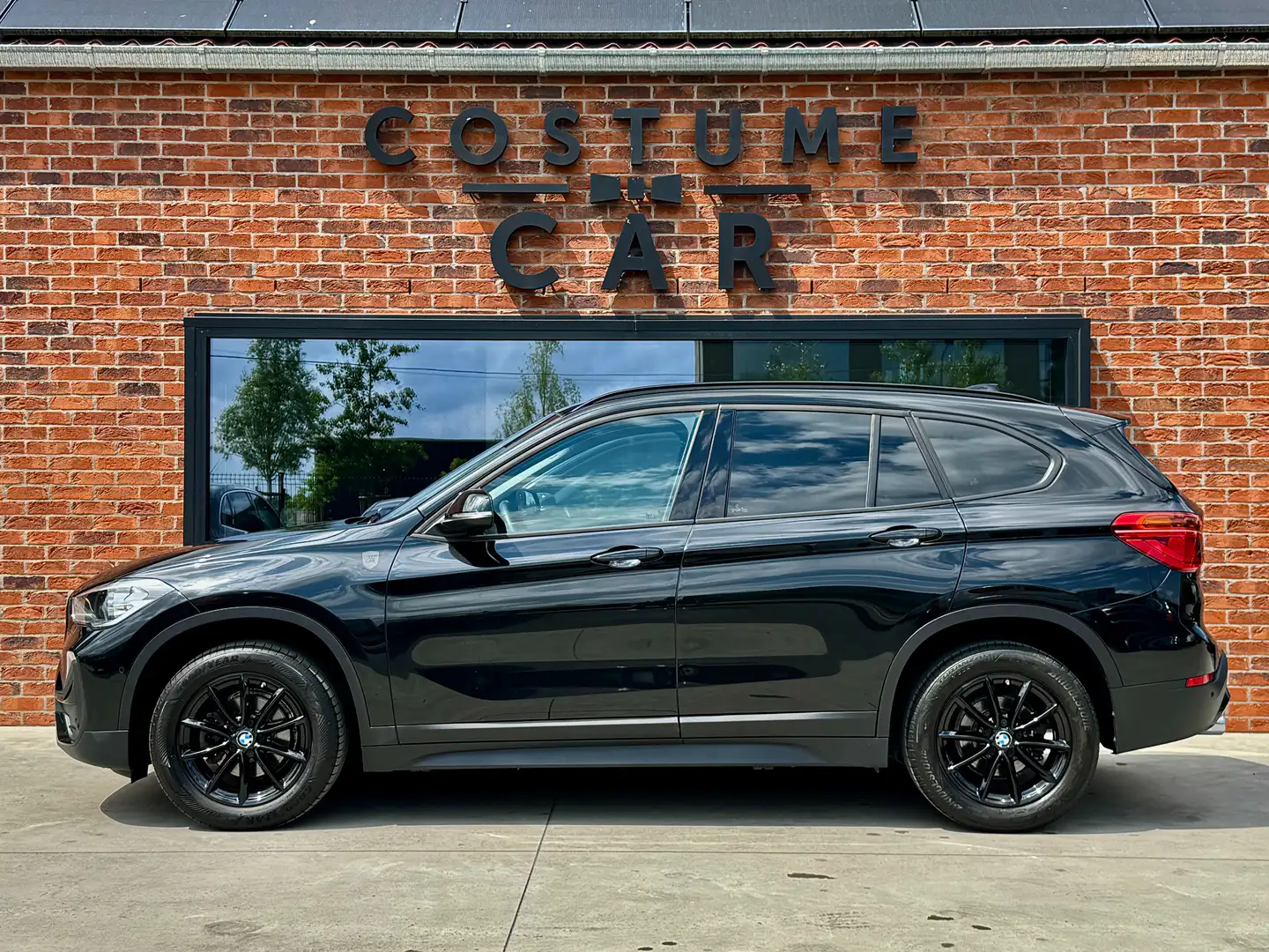 BMW X1 Black Pack - Clim auto - GPS - Capteurs Black - 2