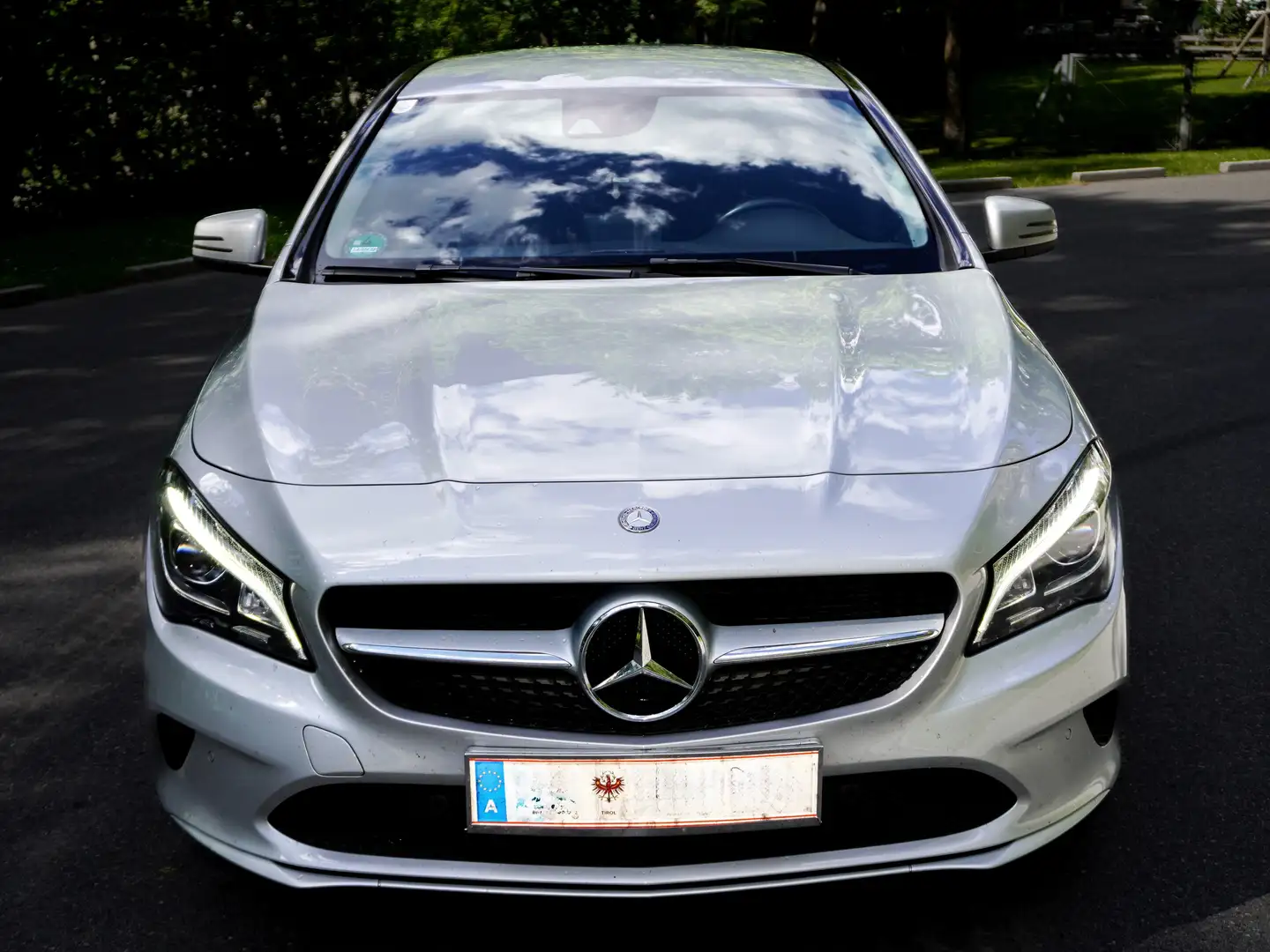 Mercedes-Benz CLA 200 Mercedes-Benz CLA 200 d 4MATIC Argintiu - 2