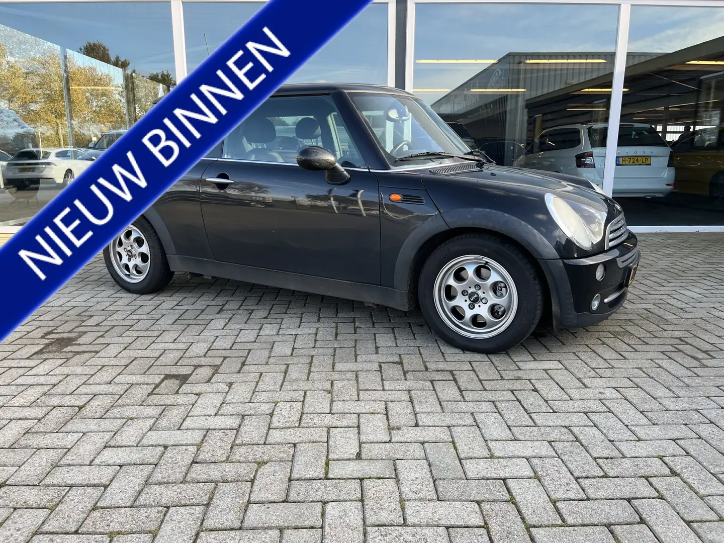 MINI Cooper Mini 1.6 Pepper / Airco / Cruise / Lmv Schwarz - 1