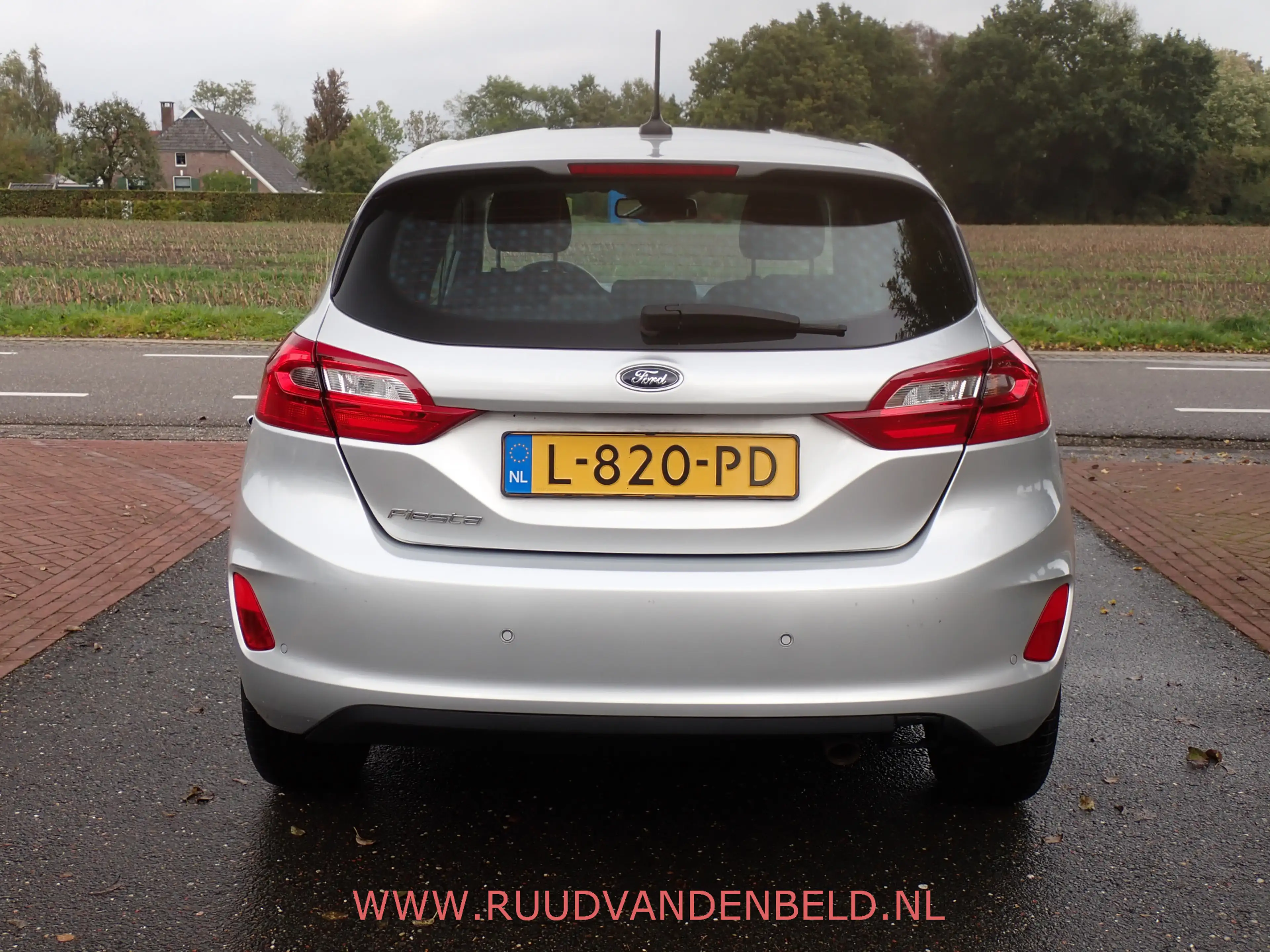 Ford Fiesta 1.0 EcoBoost Titanium CARPLAY/KEYLESS/NAVI/CRUISE/ — photo 28