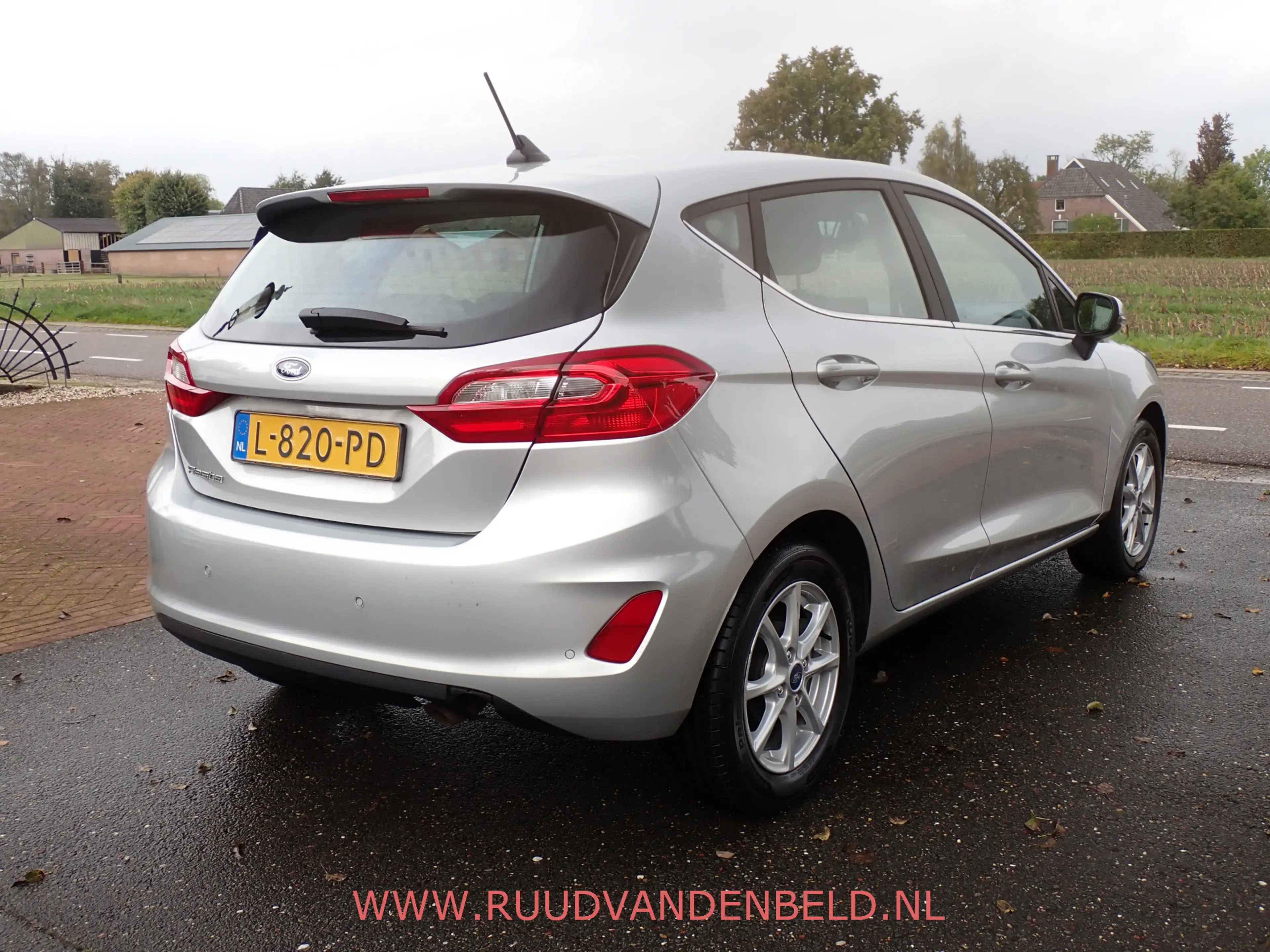 Ford Fiesta 1.0 EcoBoost Titanium CARPLAY/KEYLESS/NAVI/CRUISE/ — photo 4