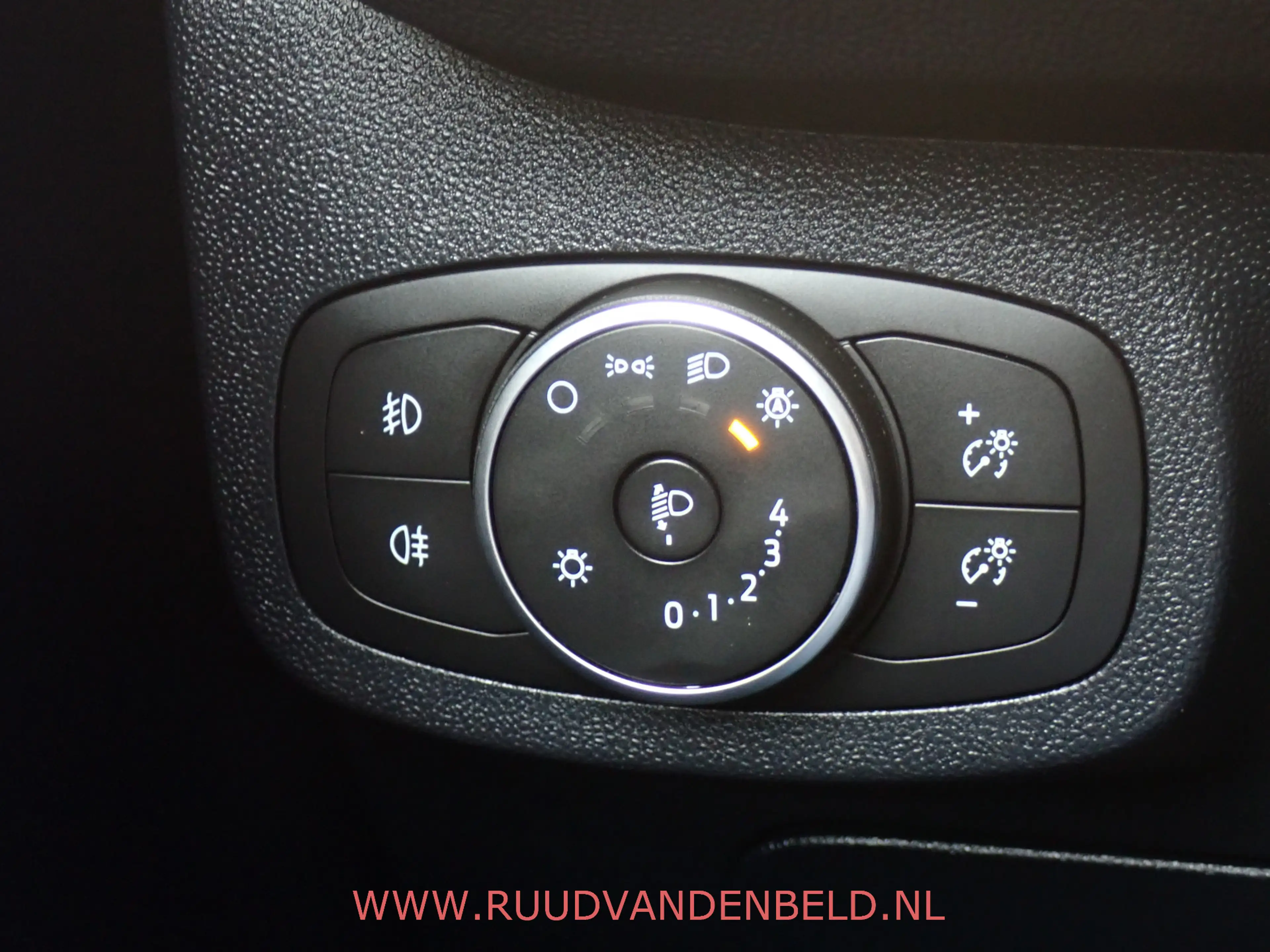 Ford Fiesta 1.0 EcoBoost Titanium CARPLAY/KEYLESS/NAVI/CRUISE/ — photo 26