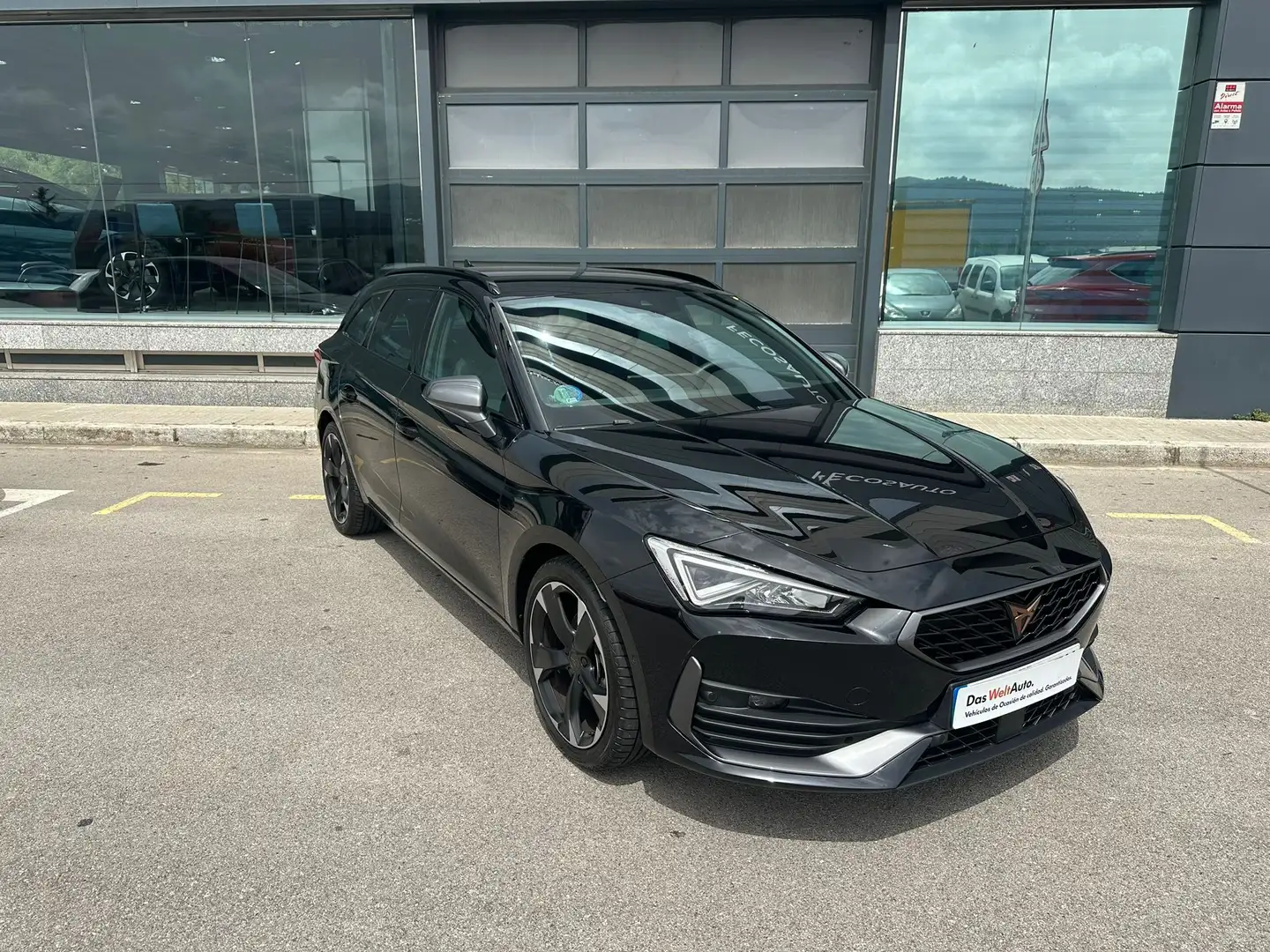 CUPRA SP 1.5 eTSI 110kW (150CV) DSG Чорний - 2