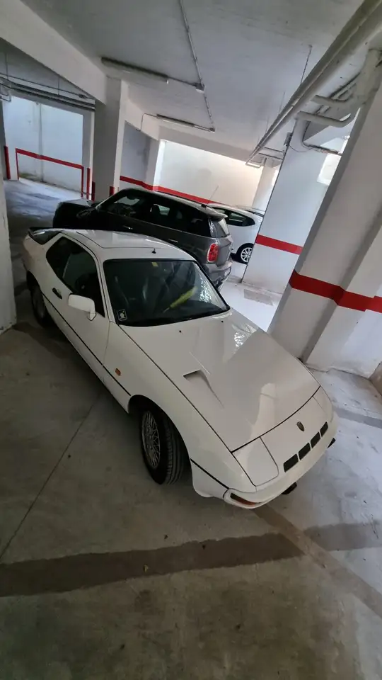 Porsche 924 2.0 Turbo, foto 2