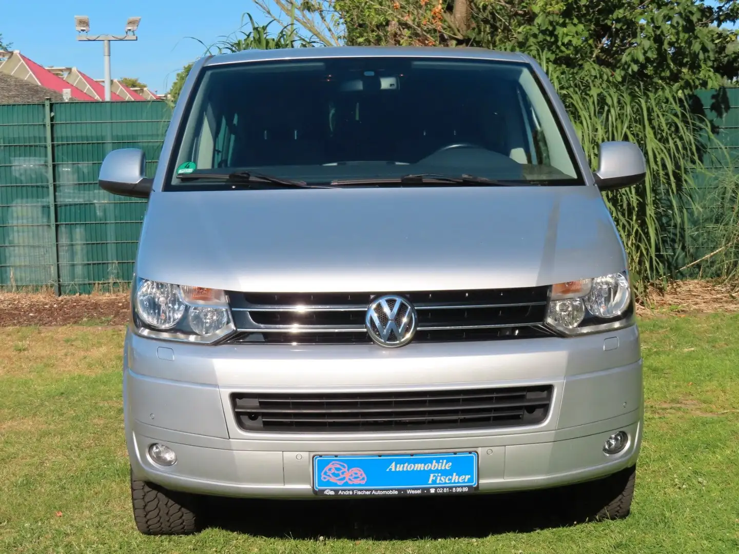 Volkswagen T5 Caravelle Bett-Tisch-Navi-Standheizung-AHK Silber - 2