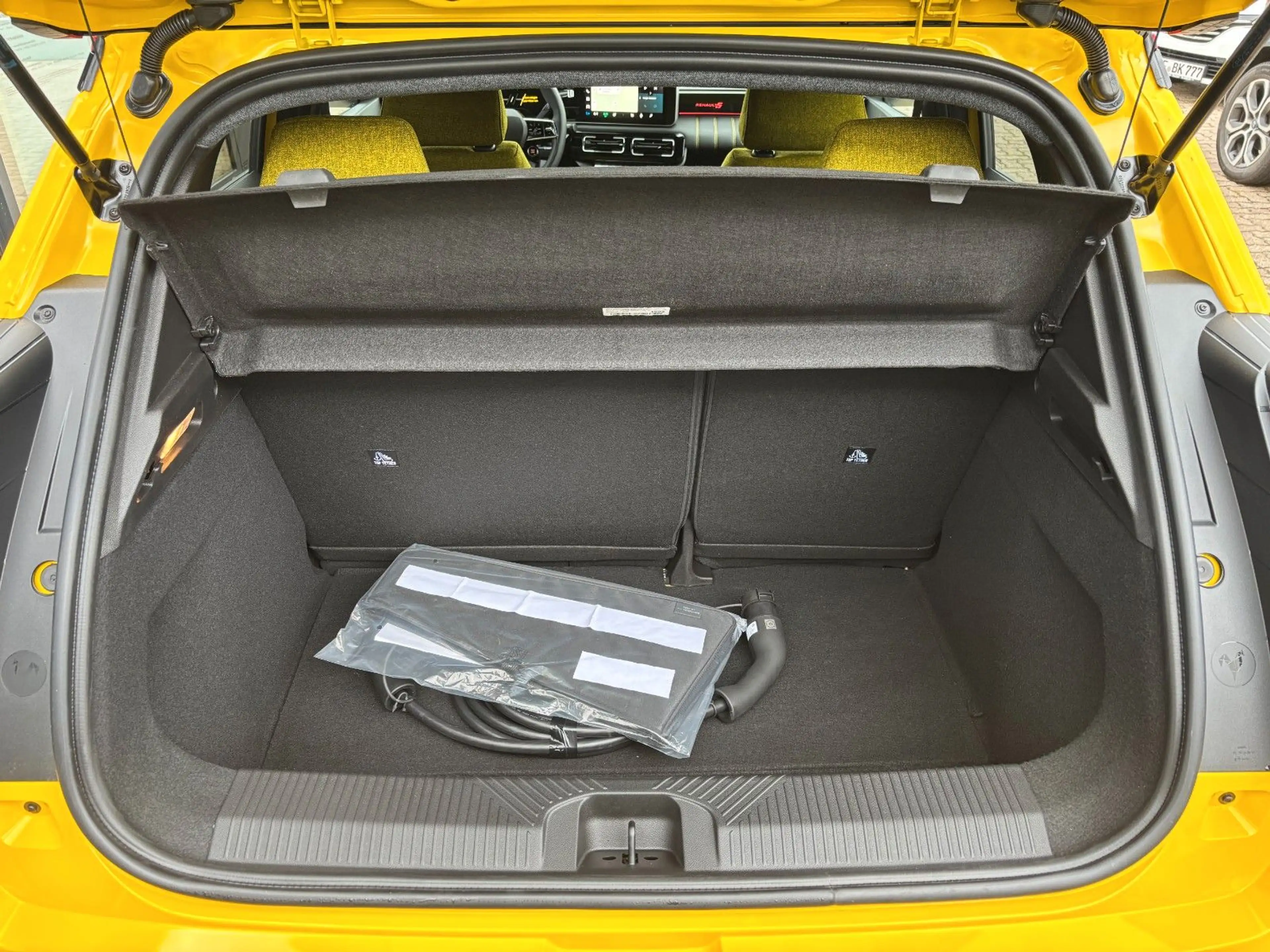 Renault R 5 Iconic 150 Comfort Range — photo 7