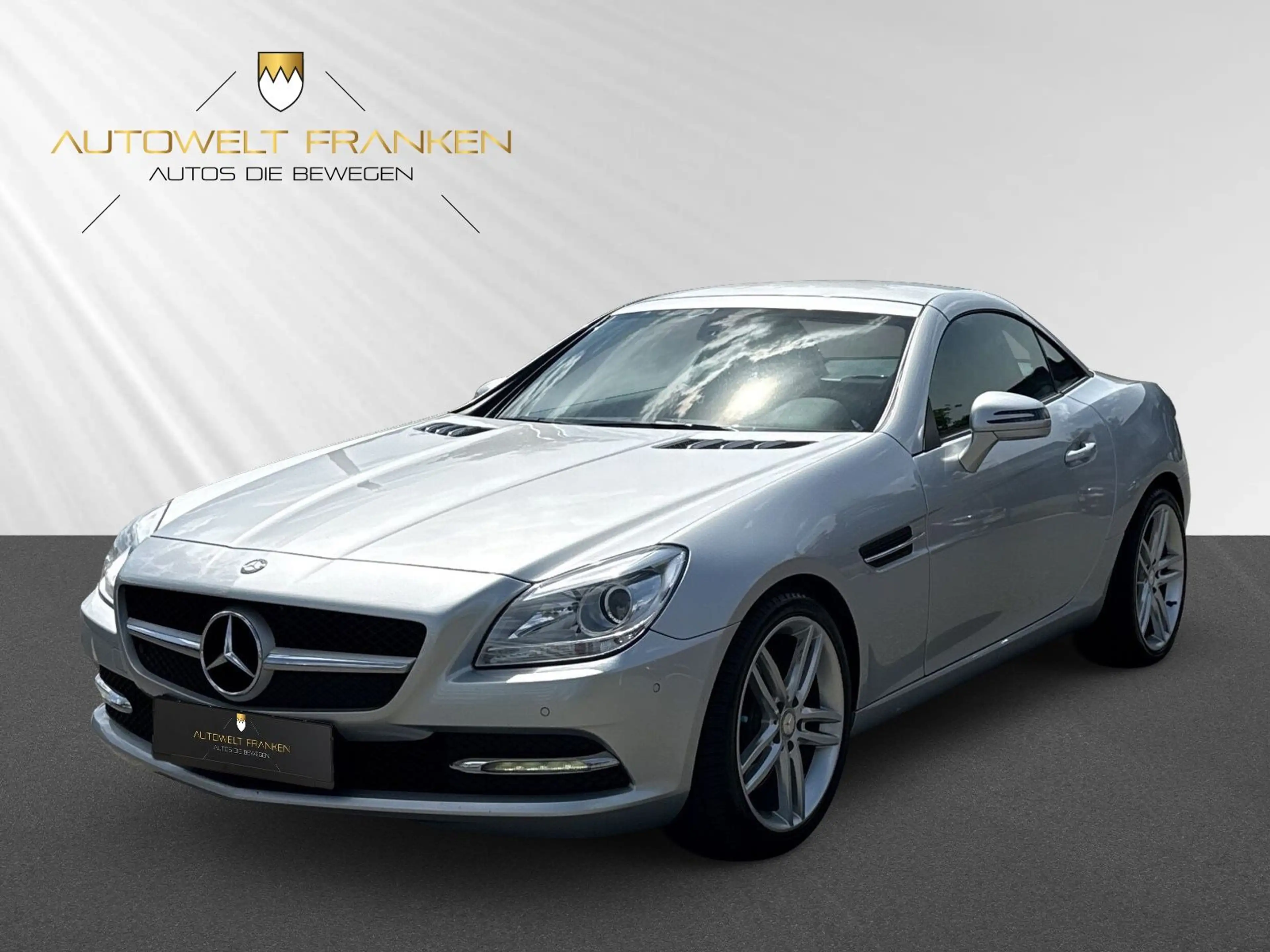 Mercedes-Benz SLK 200 *SCHECKHEFT MERCEDES*XENON*PDC*TEMPO*SHZ — photo 4