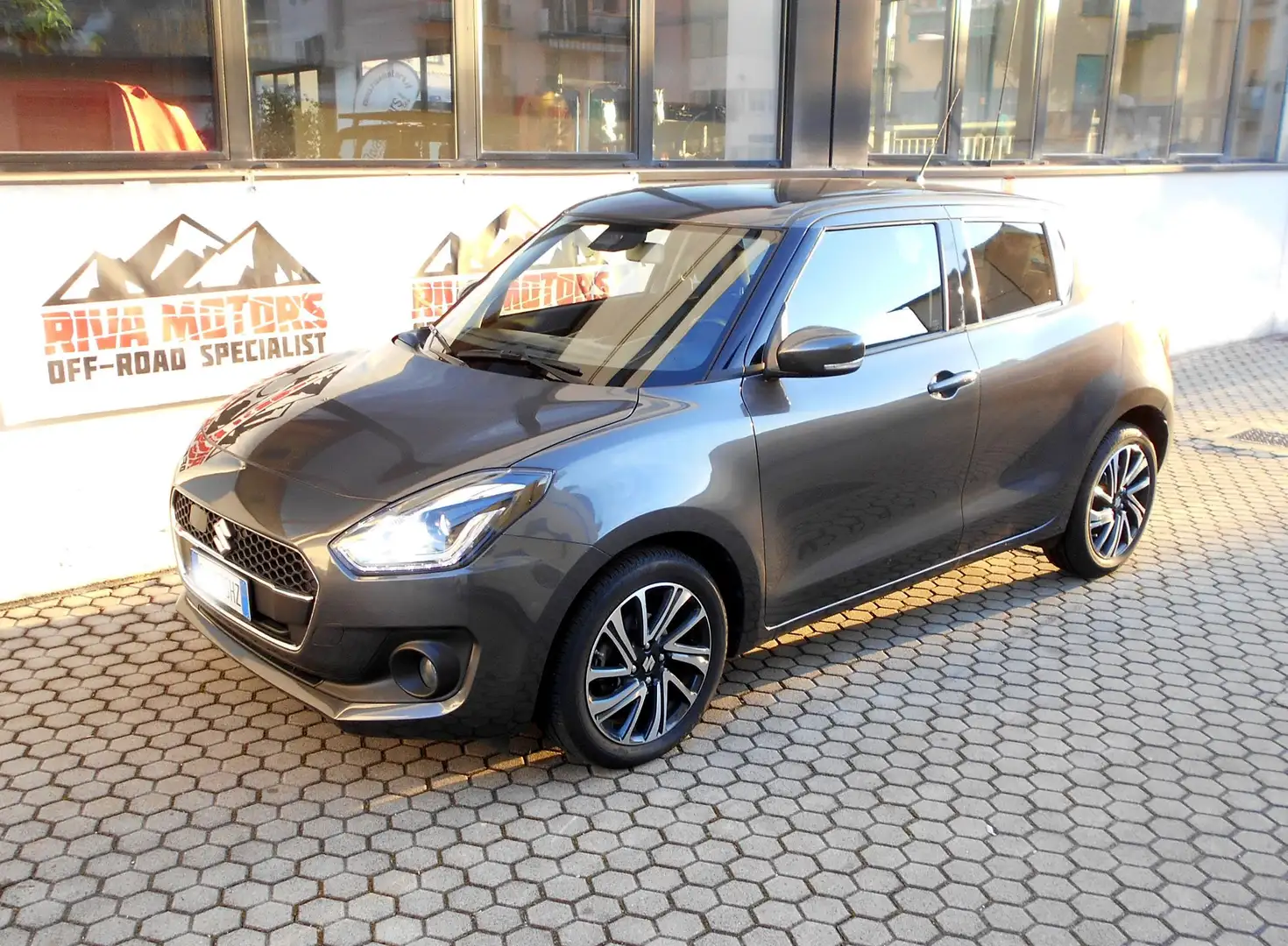 Suzuki Swift Swift 1.2h Top 2wd cvt Grau - 1