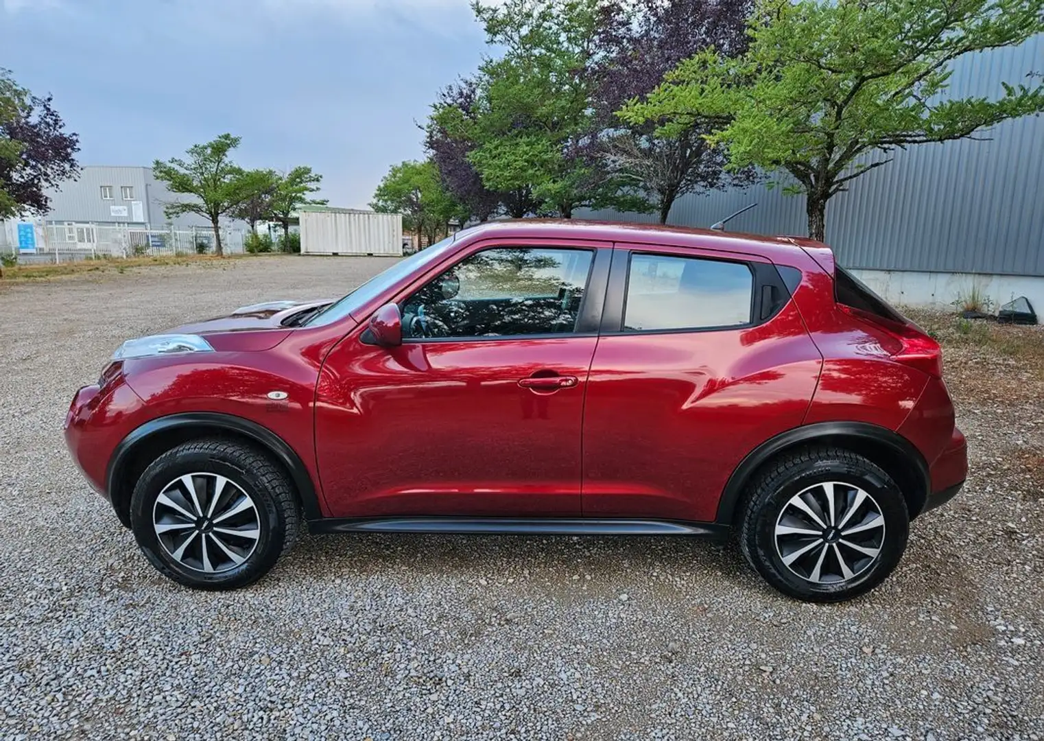 Nissan Juke 1.5DCI Acenta Très Bon Etat... Rouge - 2