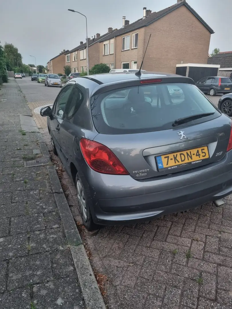 Peugeot 207 1.4 XR Grijs - 2