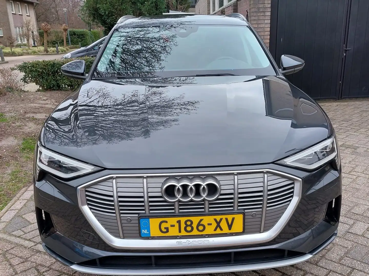 Audi e-tron e-tron 50 q L Ed + Szürke - 1