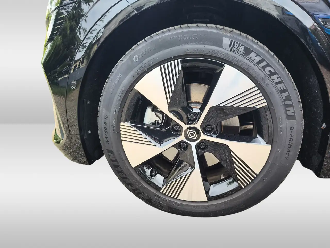 Renault Megane E-Tech EV40 Boost Charge Equilibre 3-Fase 1e-Eig. & Deale 15