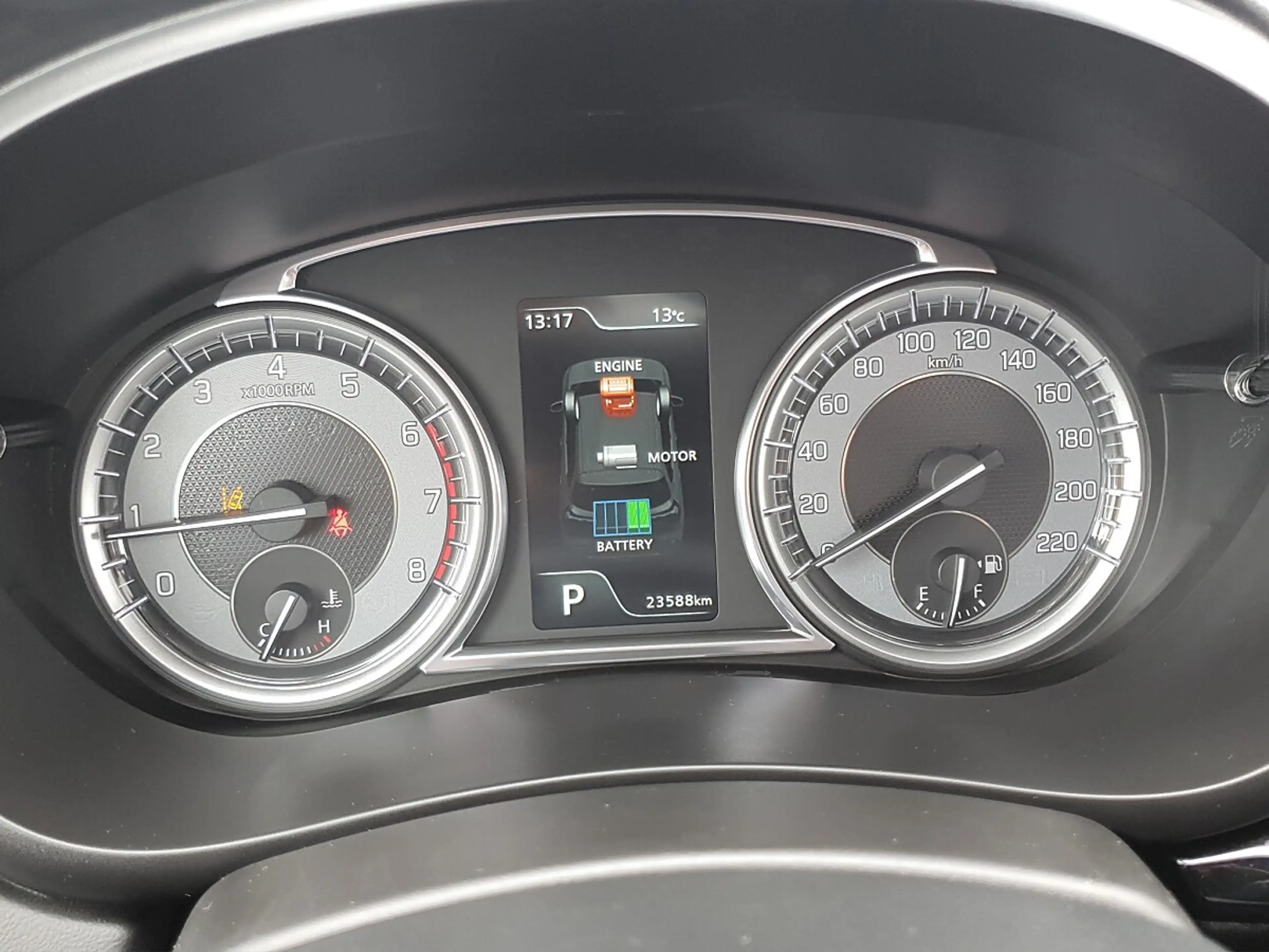 Suzuki S-Cross 1,4 DITC Hybrid flash Aut. — photo 14