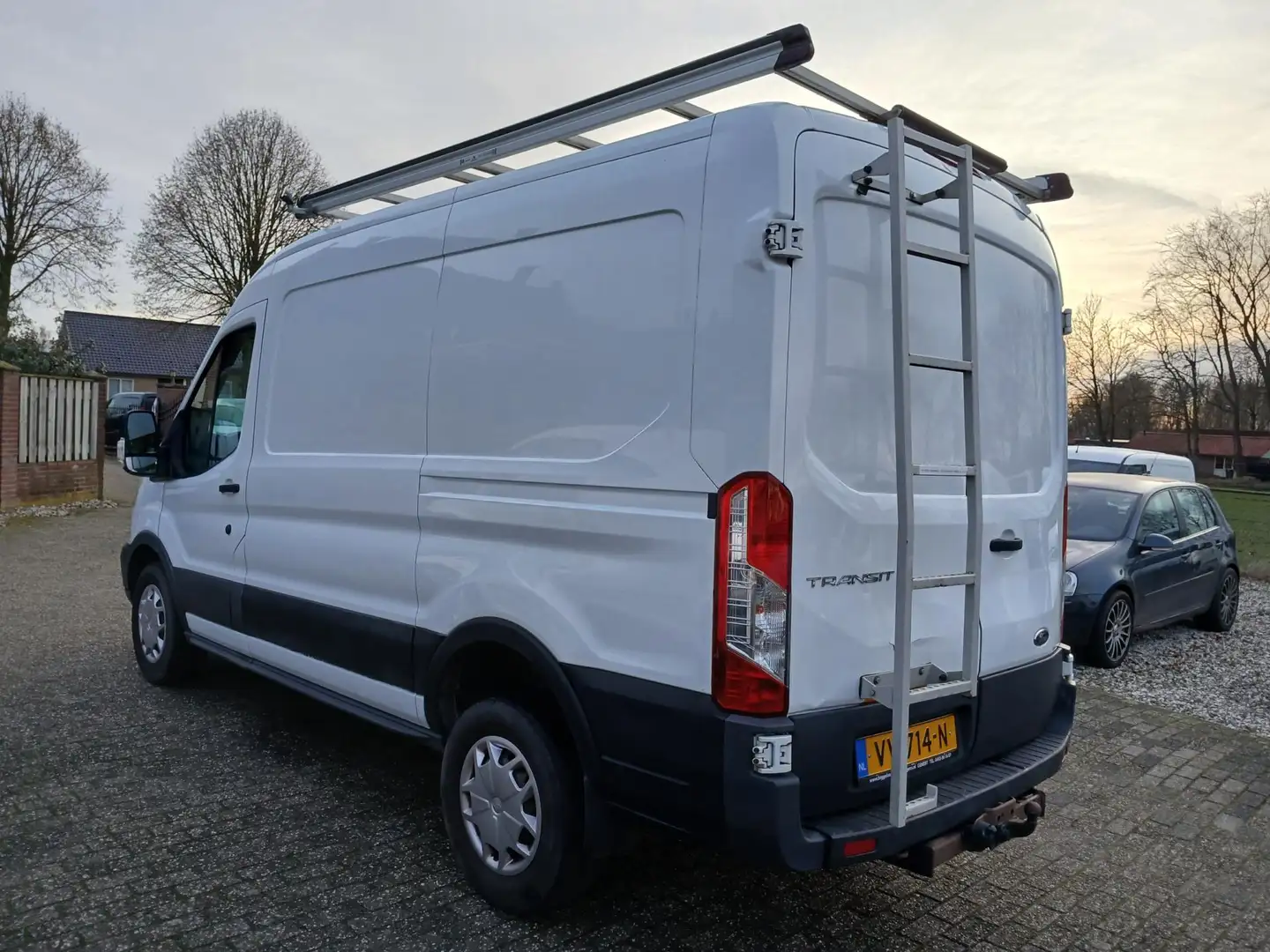 Ford Transit 350 2.2 TDCI L2H2 Trend Blanc - 2