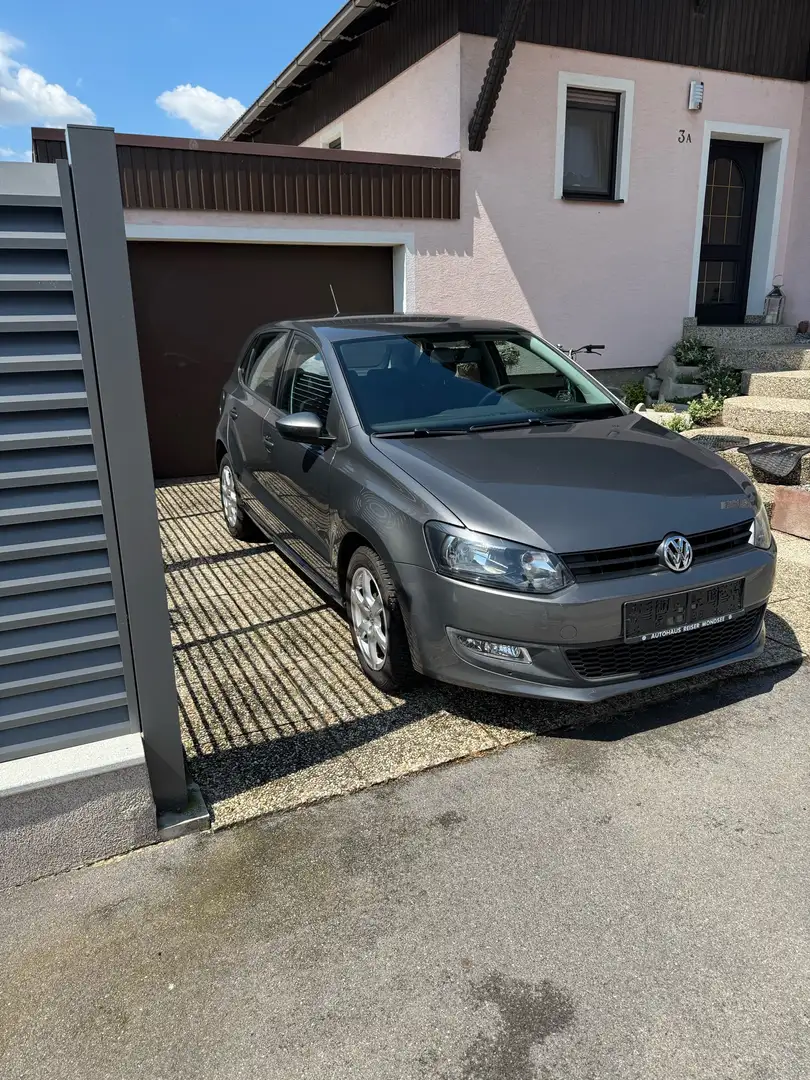 Volkswagen Polo Grau - 2