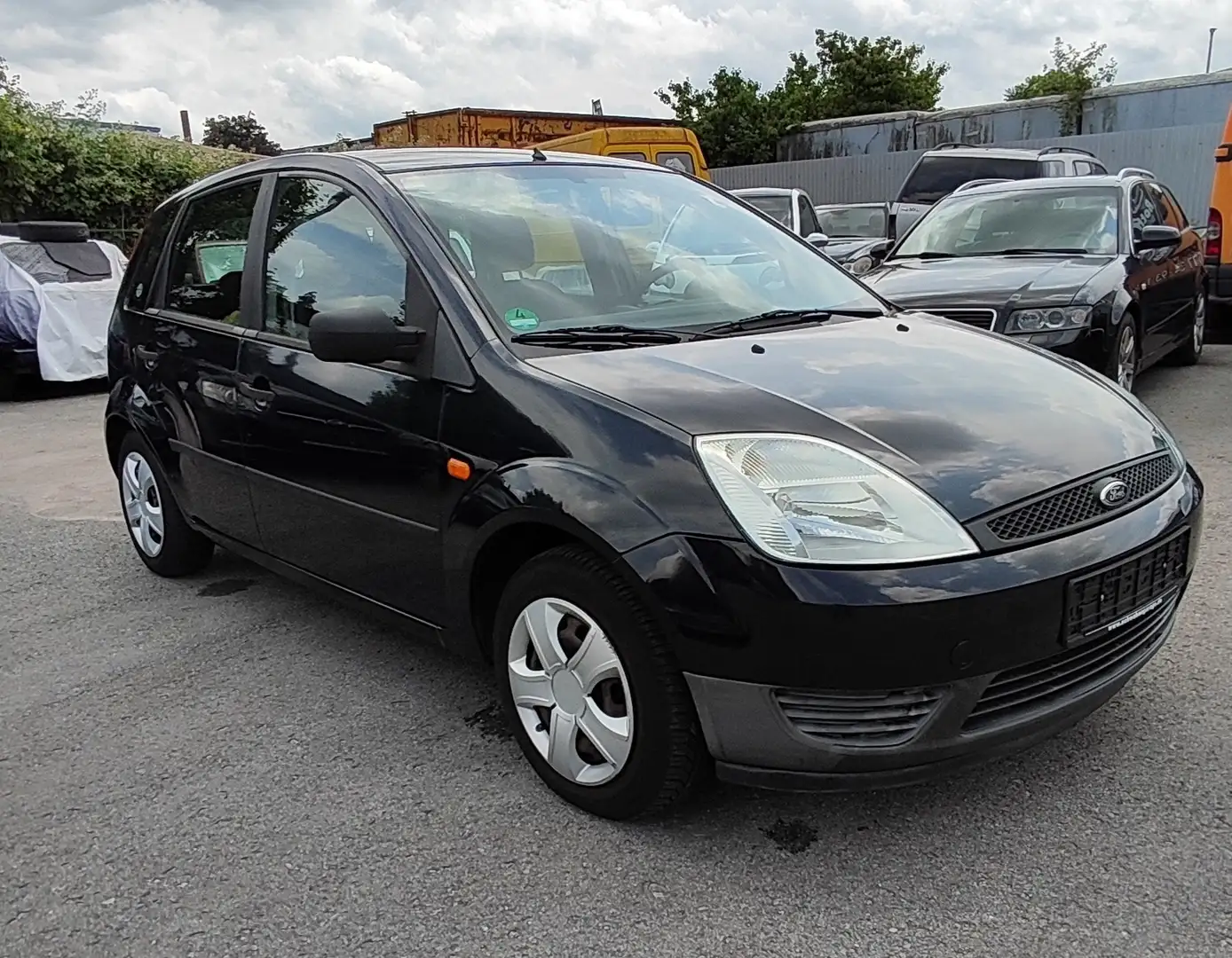 Ford Fiesta Basis, wenig KM, Neue TÜV, Klima, Azul - 2