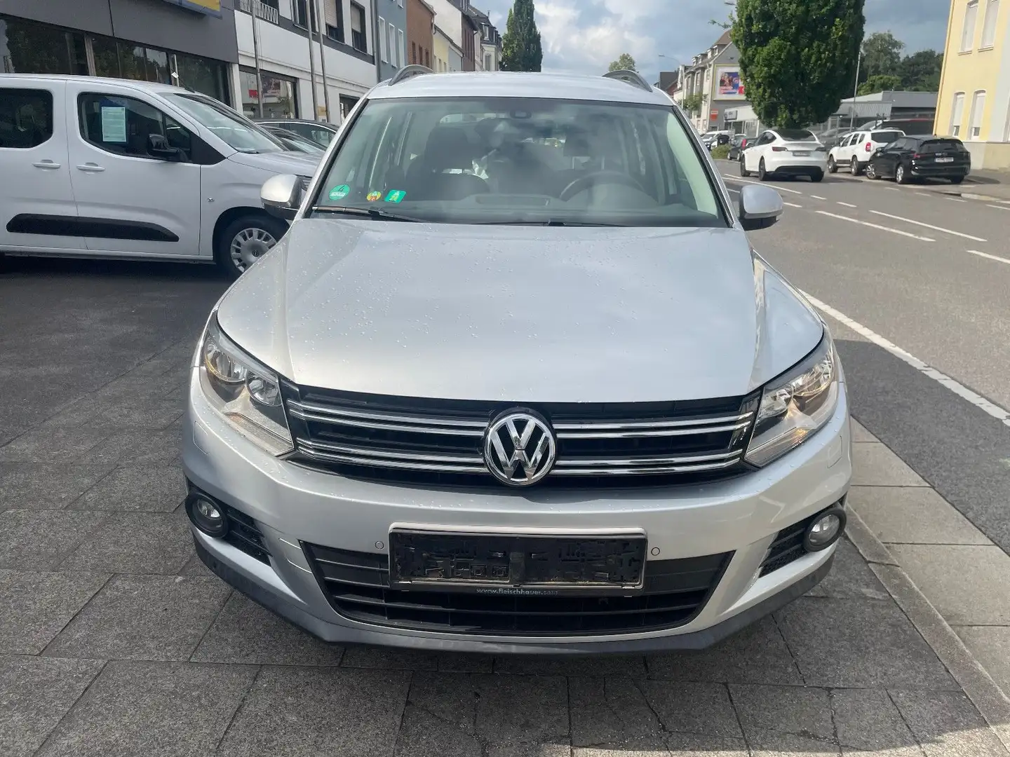 Volkswagen Tiguan Trend & Fun BMT 1.Hand +GARANTIE+ Silber - 2