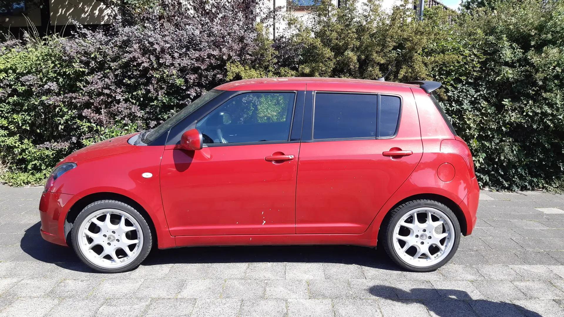 Suzuki Swift 1.3 Club dance sport Rot - 2