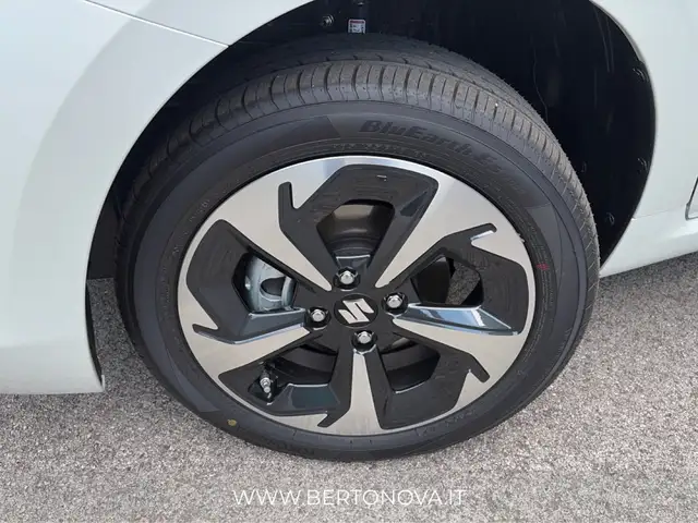Suzuki Swift view 4