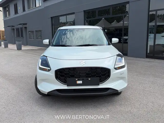 Suzuki Swift view 3
