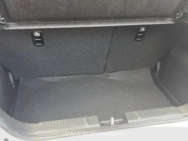 Suzuki Swift view 13