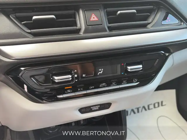 Suzuki Swift view 16