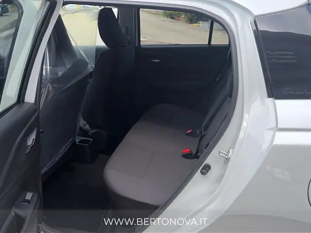 Suzuki Swift view 12