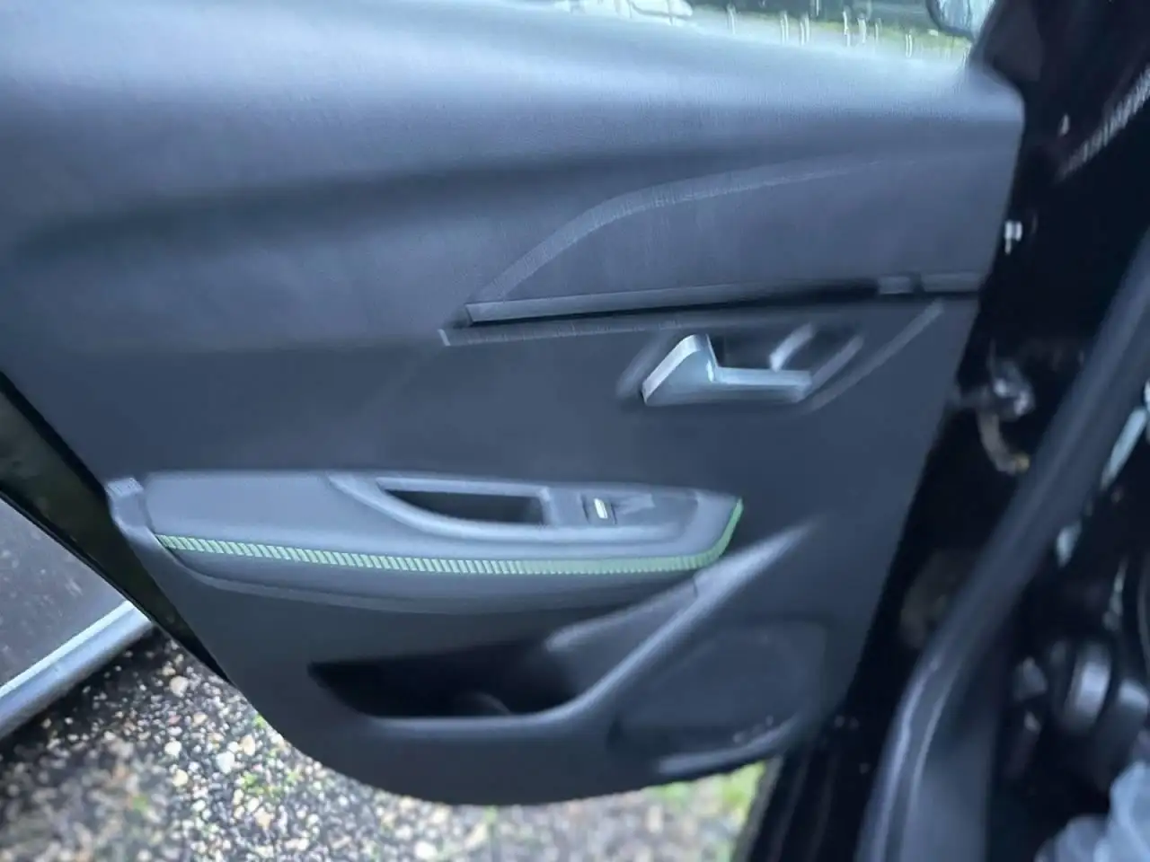 Peugeot 208 1.2 Hybrid 48V GT, миниатюра 27
