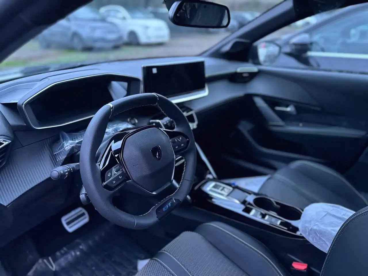 Peugeot 208 1.2 Hybrid 48V GT, миниатюра 15