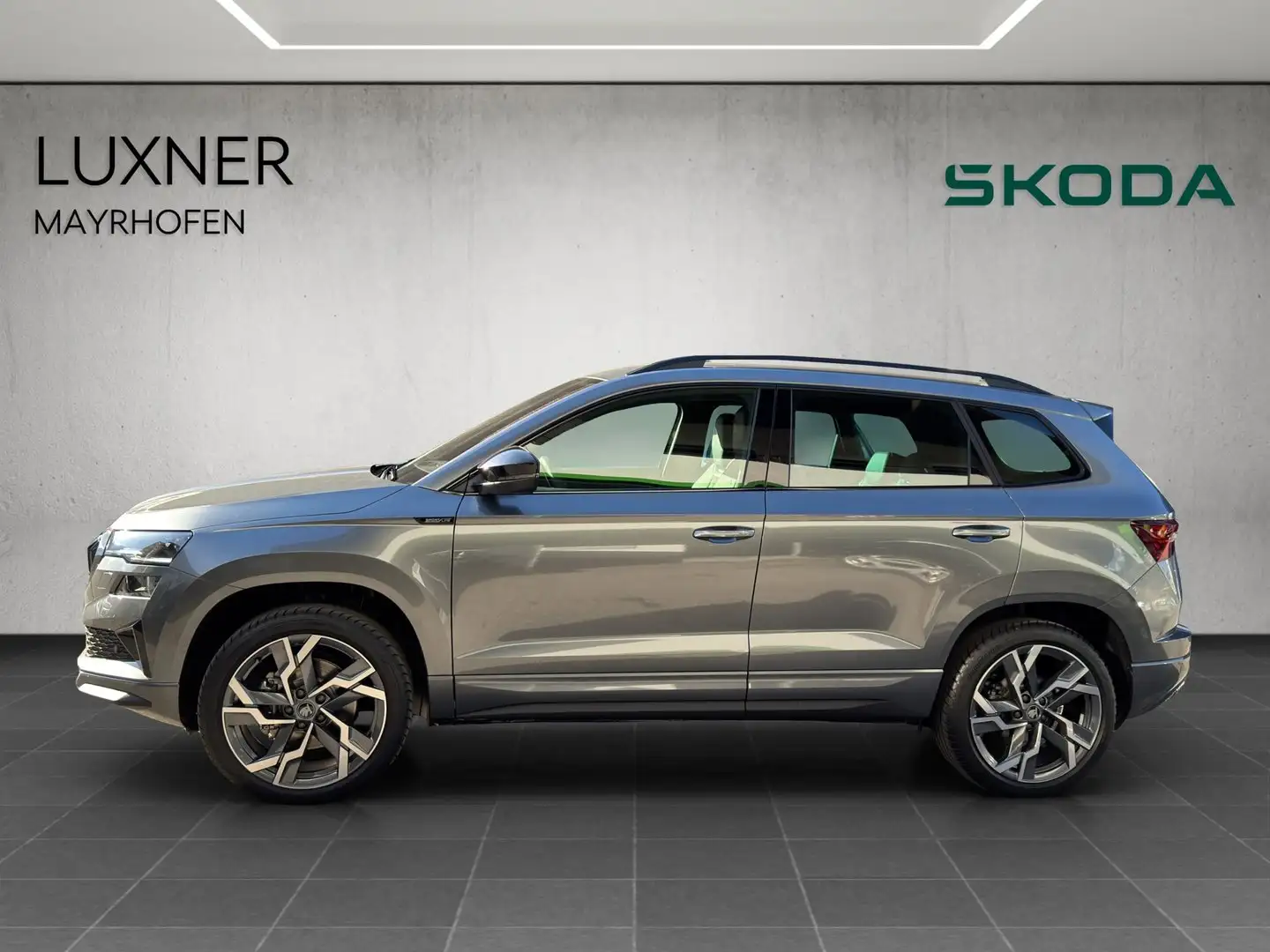 Skoda Karoq 4x4 Sportline TDI DSG Grau - 2