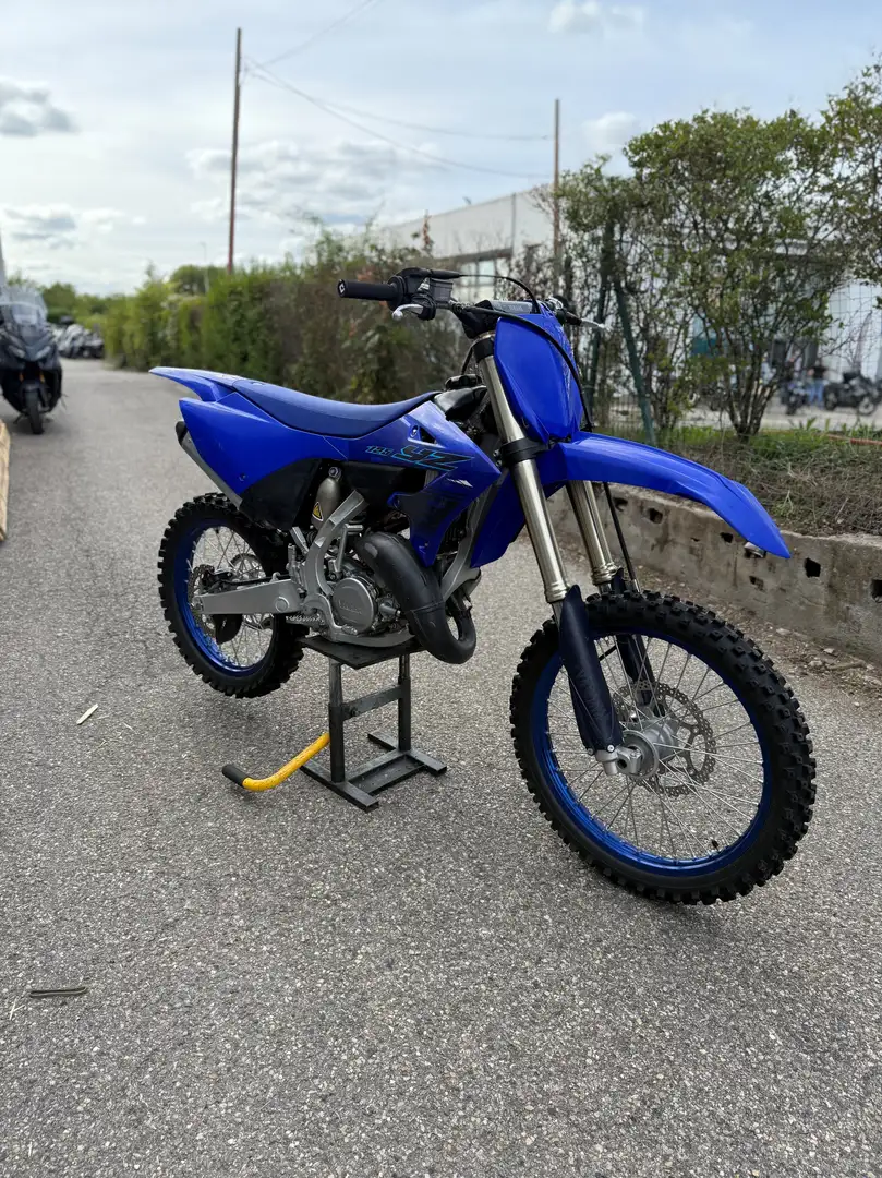 Yamaha YZ 125 - 1