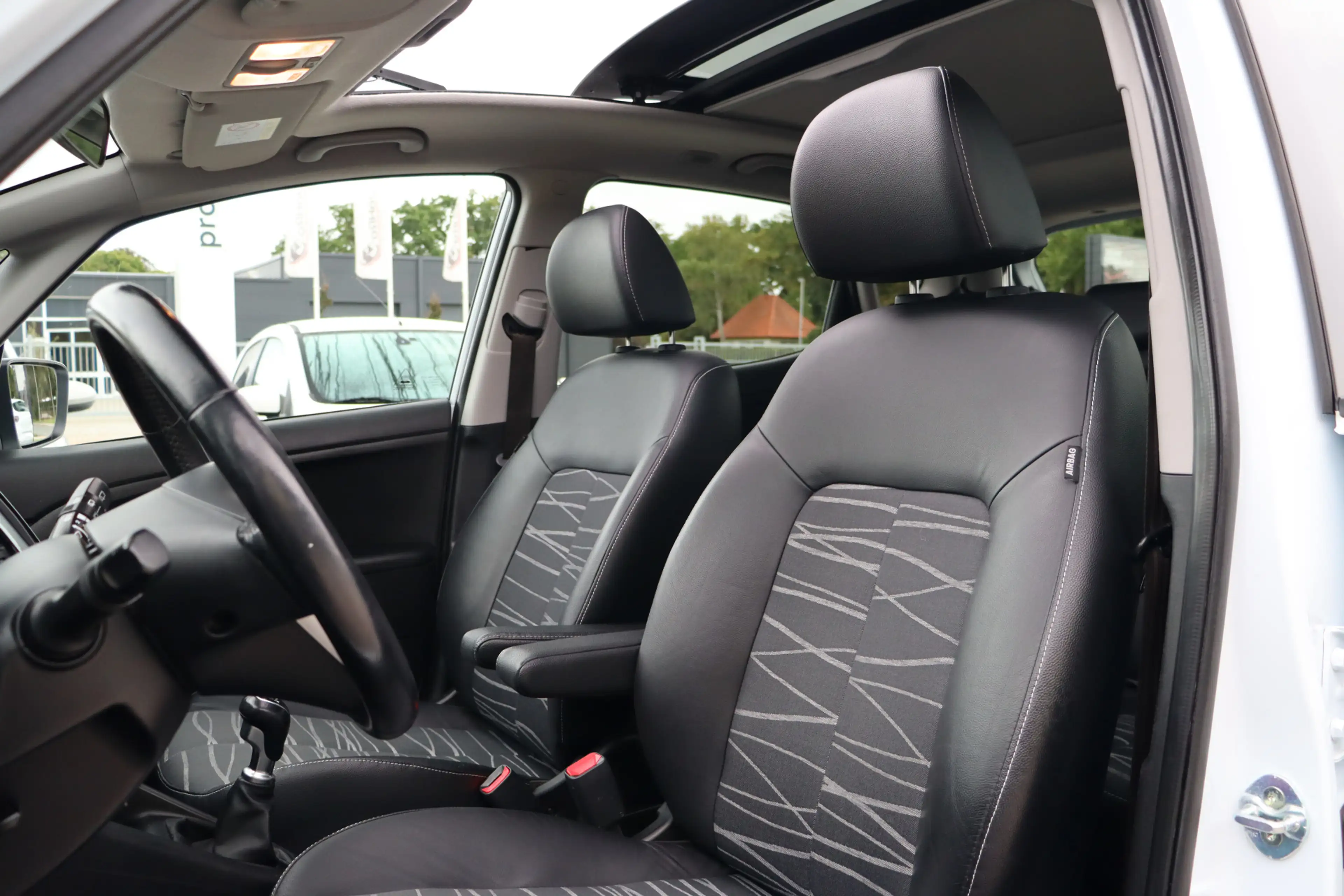 Kia Venga 1.4 CVVT DynamicPLusLine | Panoramadak | Camera | — photo 8