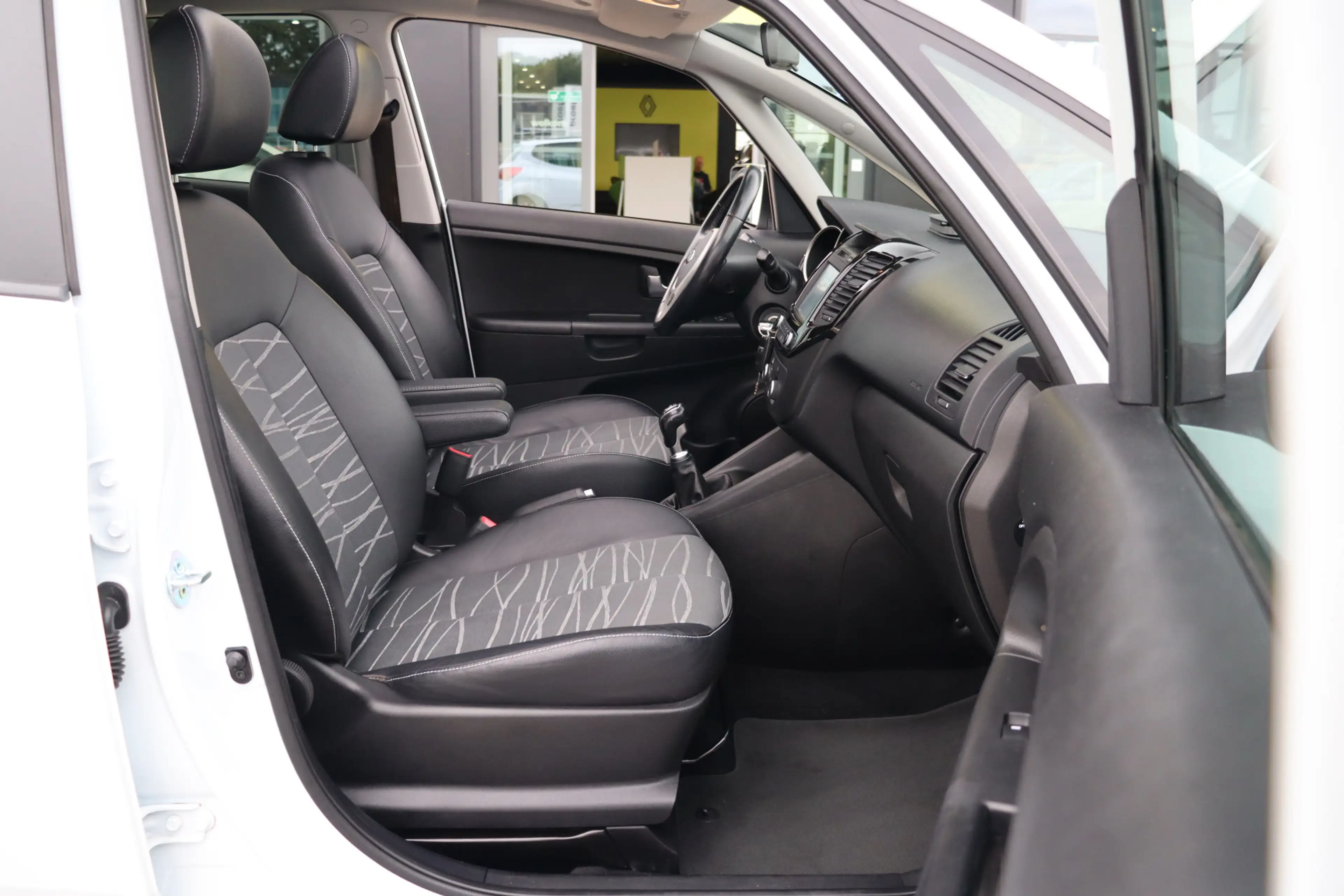 Kia Venga 1.4 CVVT DynamicPLusLine | Panoramadak | Camera | — photo 12