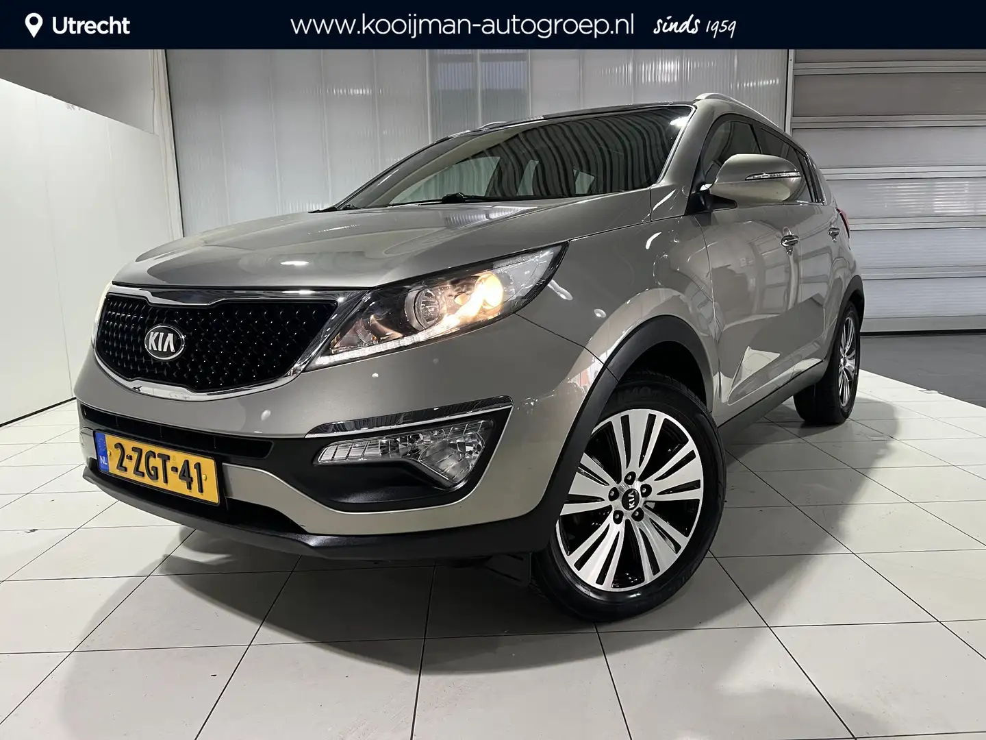 Kia Sportage 2.0 BusinessPlusLine Trekhaak, elektrisch glazen p Gris - 1