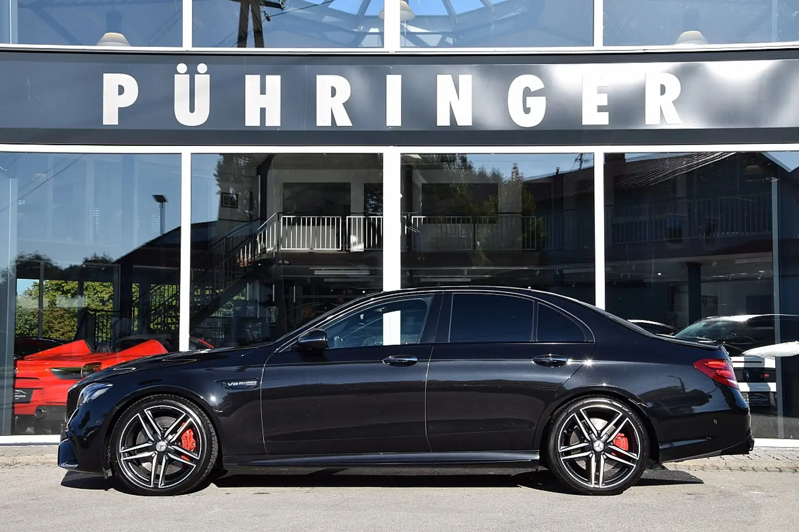 Mercedes-Benz E 63 AMG S 4MATIC+ Aut. *AMG Drivers Package*AMG Night-P... Schwarz - 1