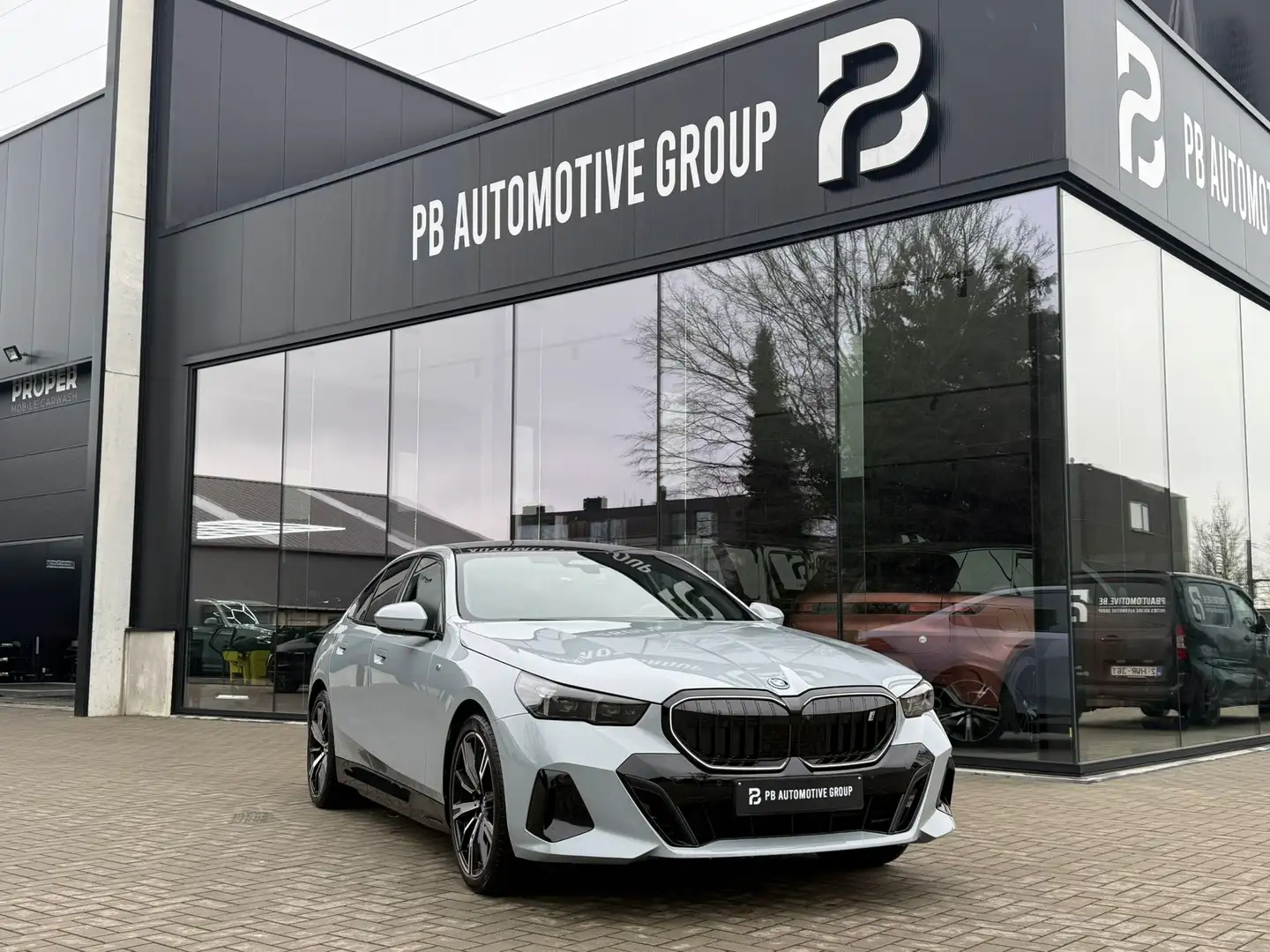 bmw i5