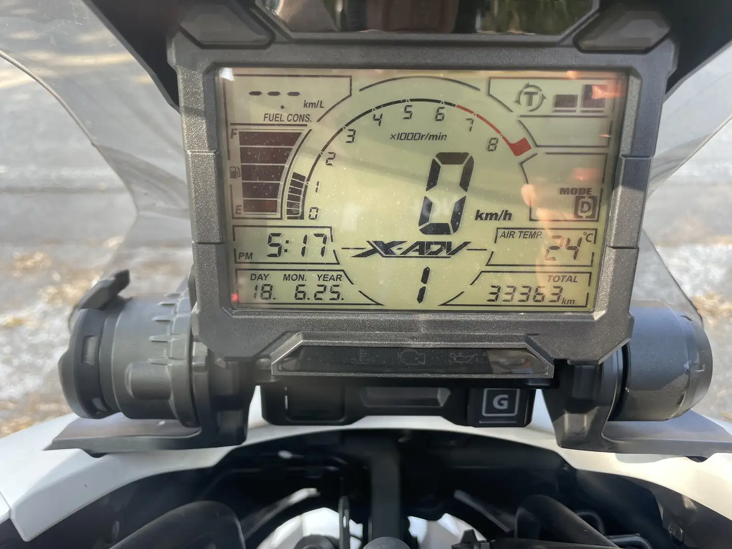 Honda X-ADV gravel - 1