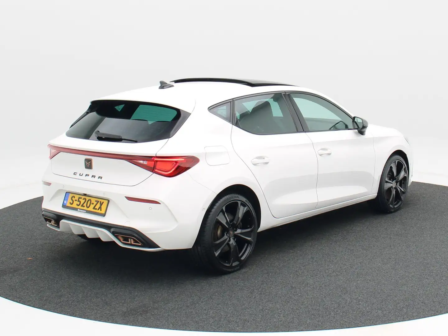 CUPRA Leon 1.4 e-Hybrid 245 Pk Automaat VZ Adrenaline | Panor Blanc - 2