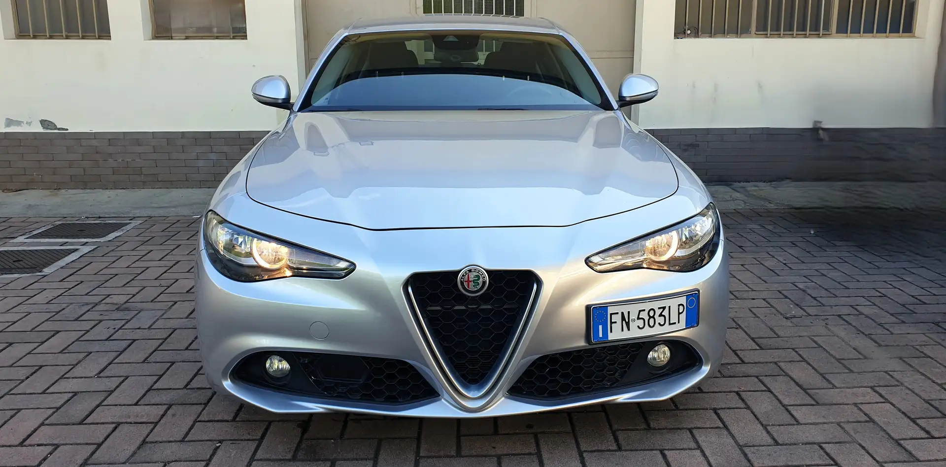 Alfa Romeo Giulia Giulia 2.2 t business 150cv auto Argento - 2