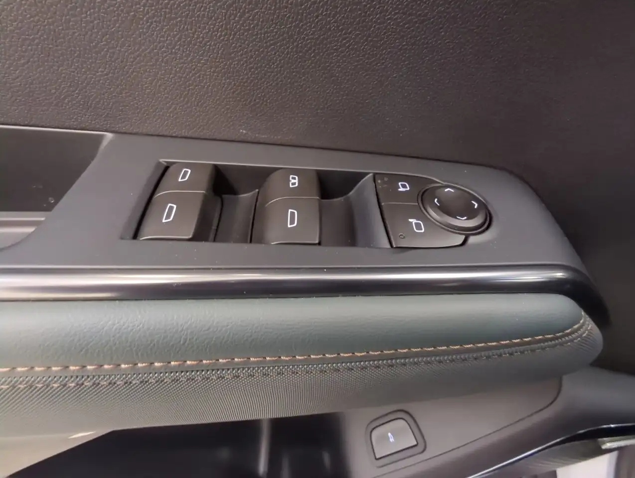 GMC Acadia снимка GMC Acadia