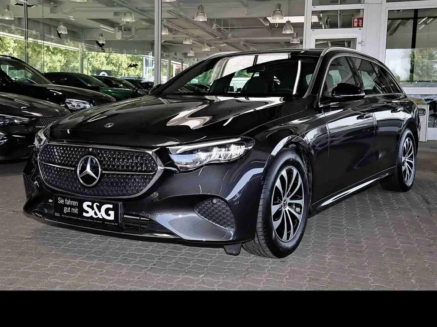 Mercedes-Benz E 220 d T AHK+DISTRONIC+KEYLESS+TOTWINKEL+KAMERA Grau - 1