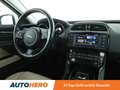 Jaguar XE 20t Pure Aut.*NAVI*TEMPO*CAM*PDC*KLIMA*GARANTIE* Weiß - thumbnail 13